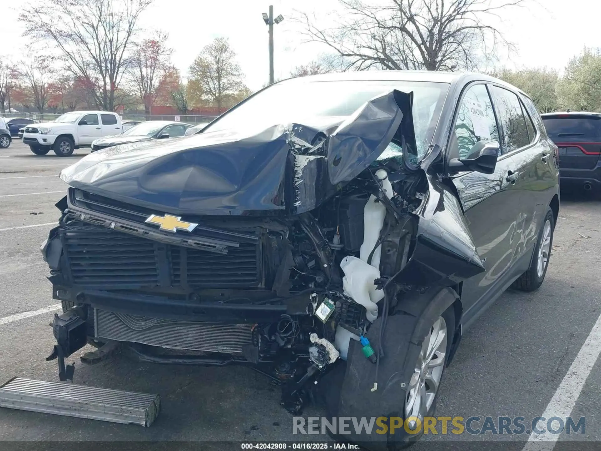 6 fotografías del automóvil dañado 2GNAXUEVXL6167545 CHEVROLET EQUINOX 2020