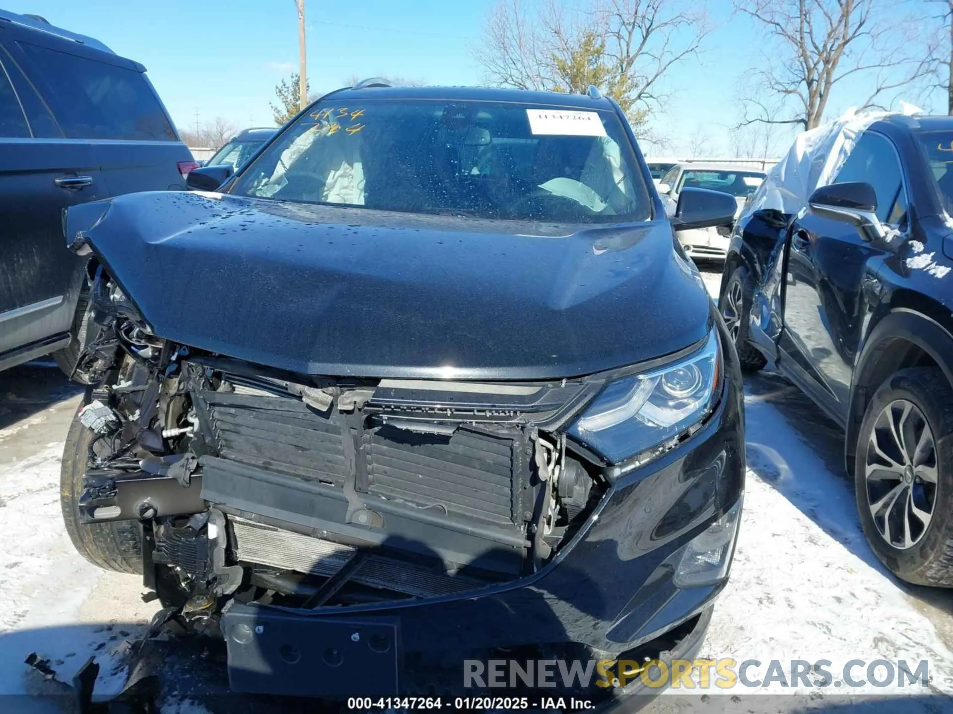 12 fotografías del automóvil dañado 2GNAXUEVXL6227212 CHEVROLET EQUINOX 2020