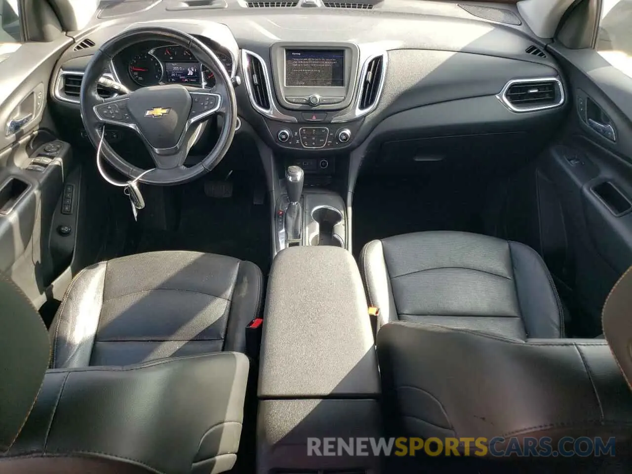 8 fotografías del automóvil dañado 2GNAXVEX0L6131208 CHEVROLET EQUINOX 2020