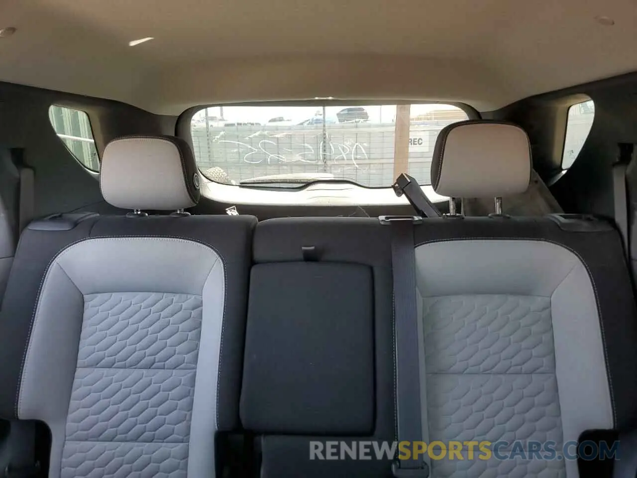 10 fotografías del automóvil dañado 2GNAXVEX3L6257837 CHEVROLET EQUINOX 2020