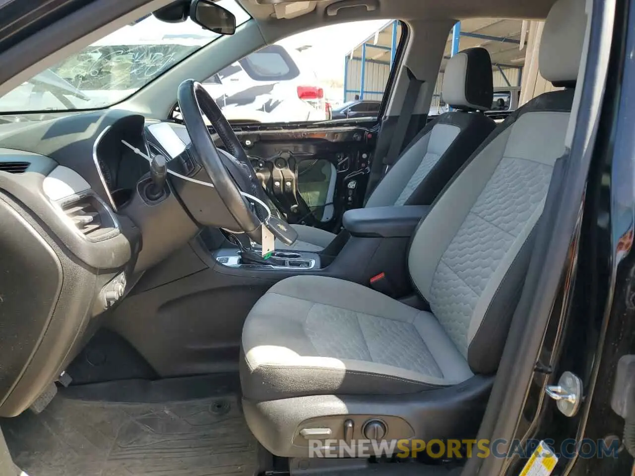 7 fotografías del automóvil dañado 2GNAXVEX3L6257837 CHEVROLET EQUINOX 2020
