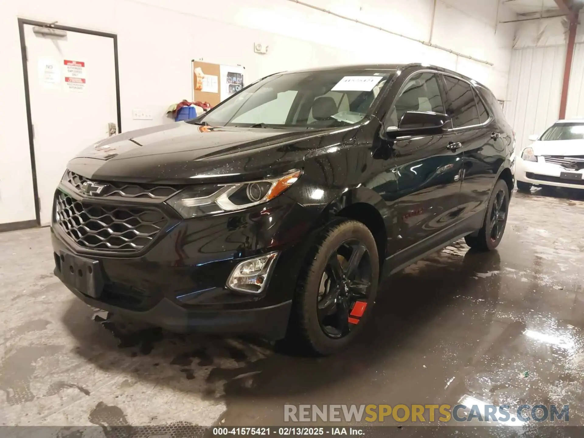 2 fotografías del automóvil dañado 2GNAXVEX6L6100500 CHEVROLET EQUINOX 2020