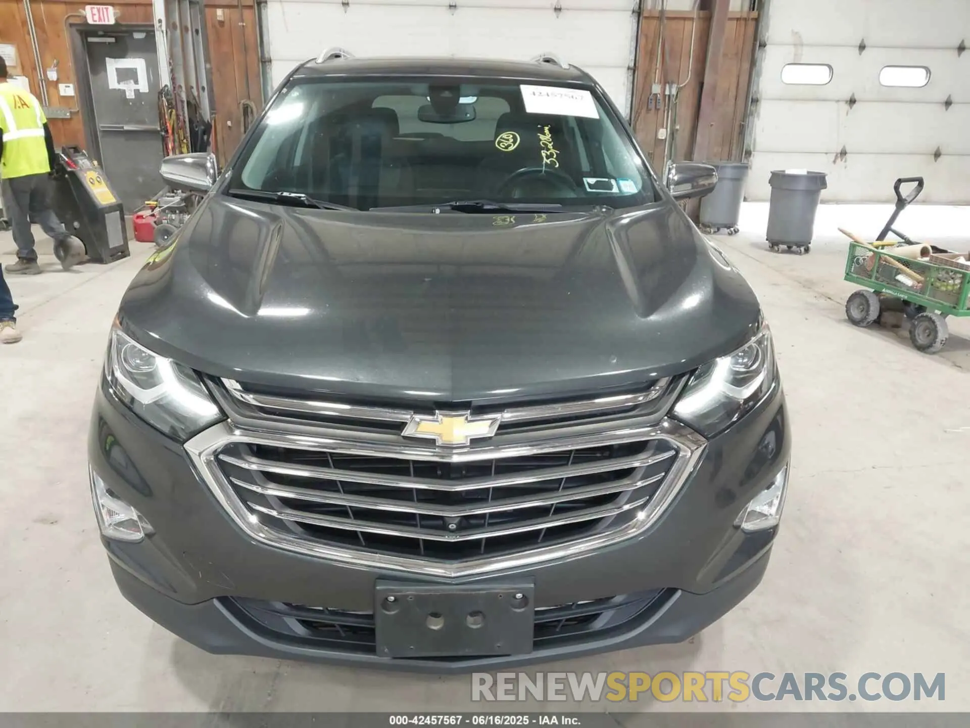 12 fotografías del automóvil dañado 2GNAXXEV2L6174619 CHEVROLET EQUINOX 2020