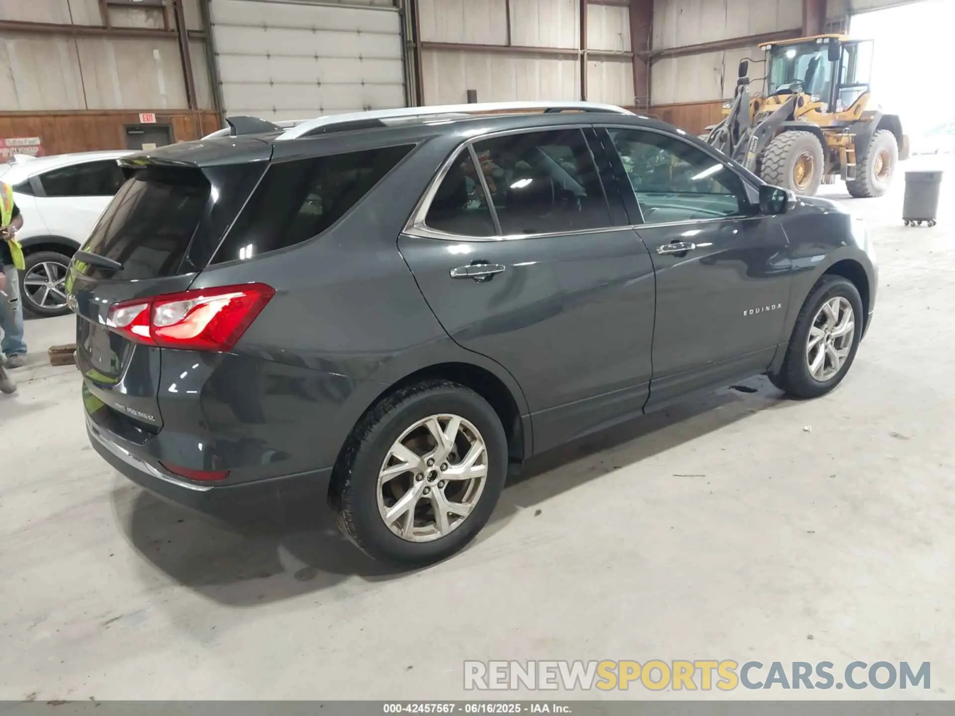 4 fotografías del automóvil dañado 2GNAXXEV2L6174619 CHEVROLET EQUINOX 2020