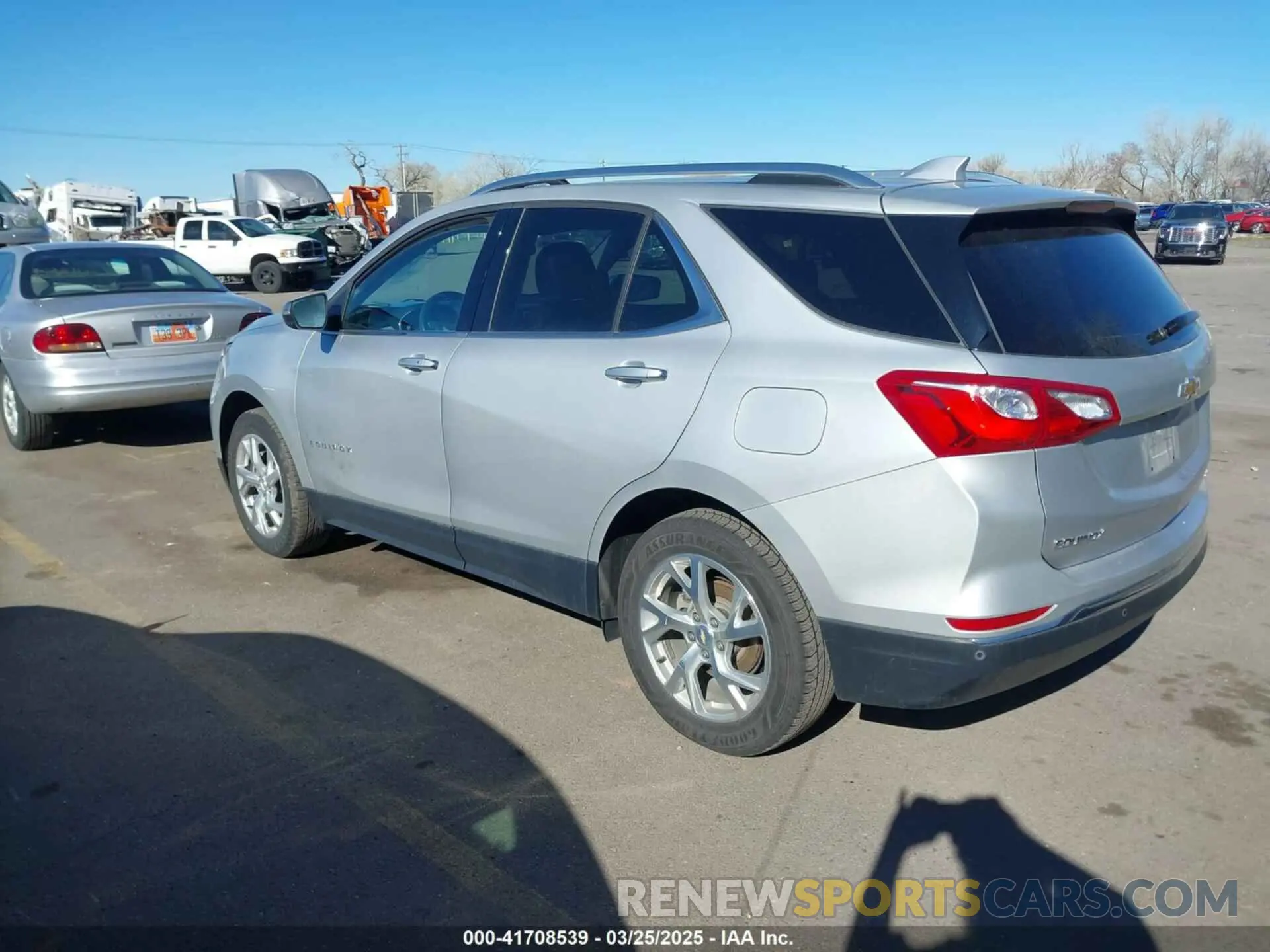 3 fotografías del automóvil dañado 2GNAXXEV2L6185460 CHEVROLET EQUINOX 2020