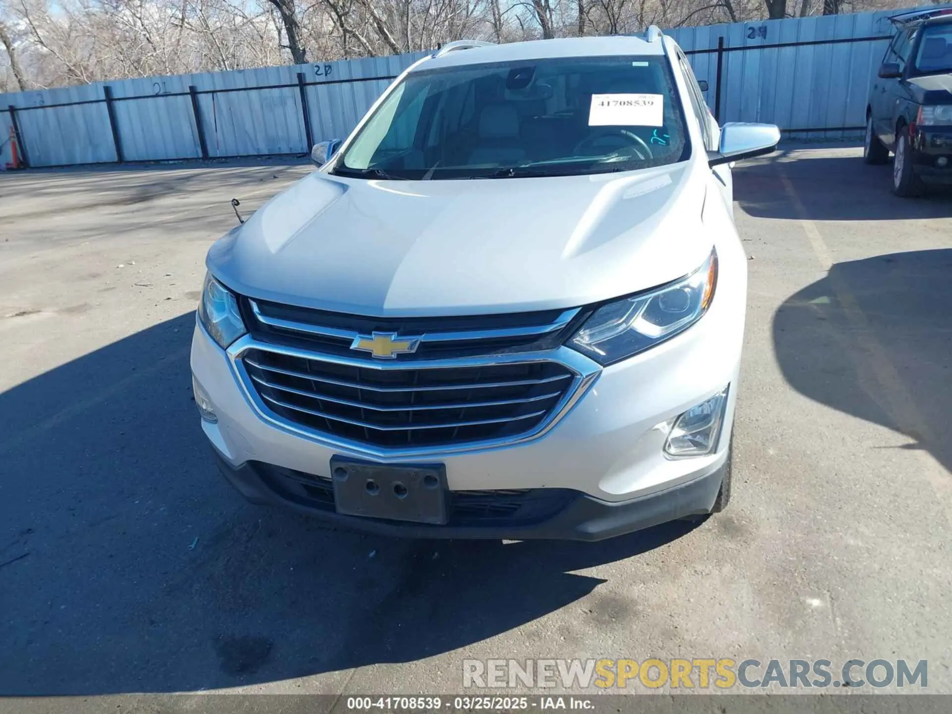 6 fotografías del automóvil dañado 2GNAXXEV2L6185460 CHEVROLET EQUINOX 2020