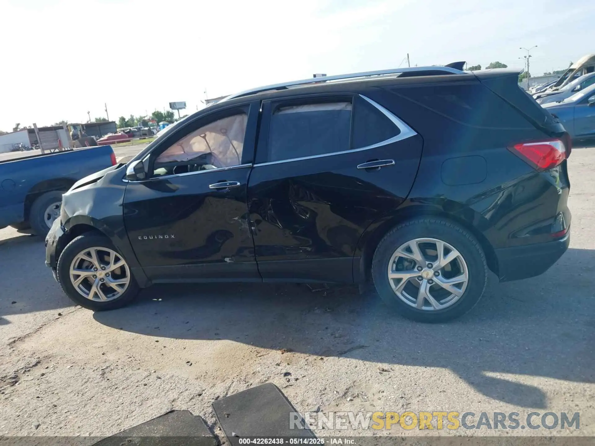 13 fotografías del automóvil dañado 2GNAXXEV5L6245196 CHEVROLET EQUINOX 2020