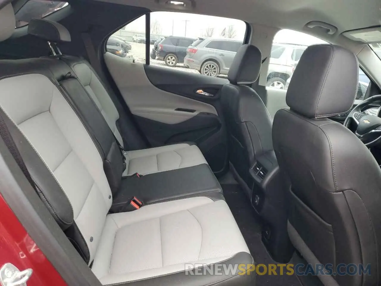 11 fotografías del automóvil dañado 2GNAXXEV6L6125956 CHEVROLET EQUINOX 2020