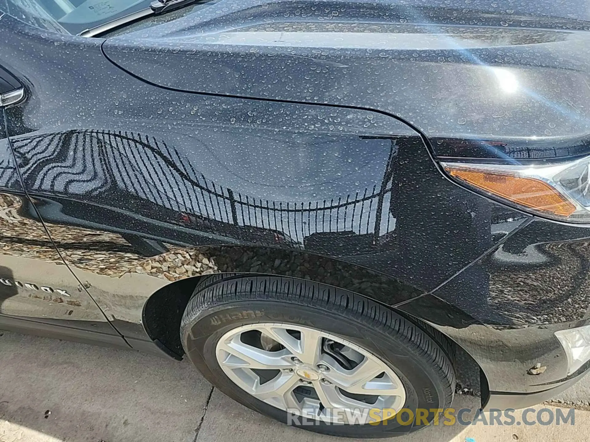 17 fotografías del automóvil dañado 2GNAXXEVXL6215532 CHEVROLET EQUINOX 2020