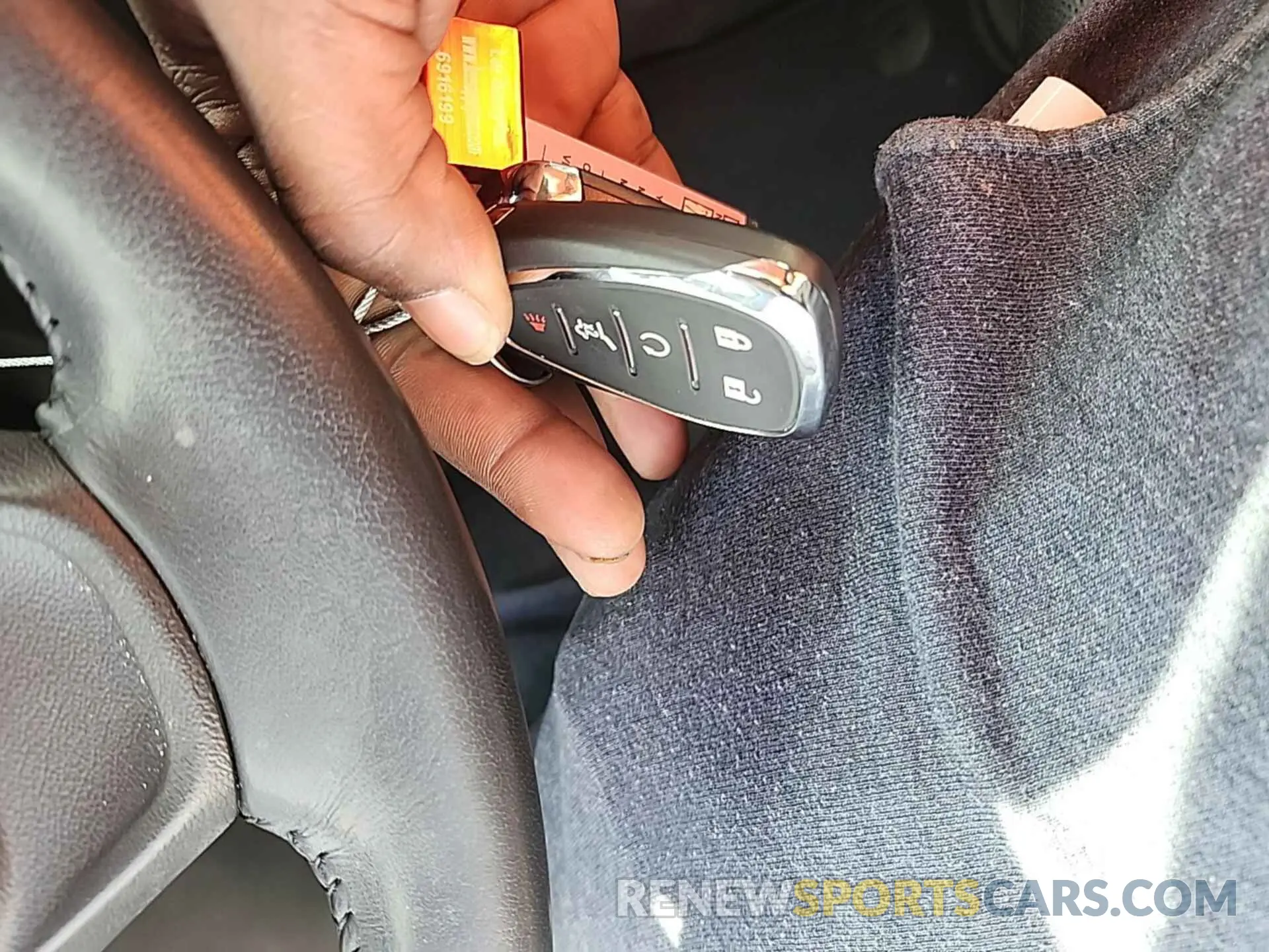 19 fotografías del automóvil dañado 2GNAXXEVXL6215532 CHEVROLET EQUINOX 2020