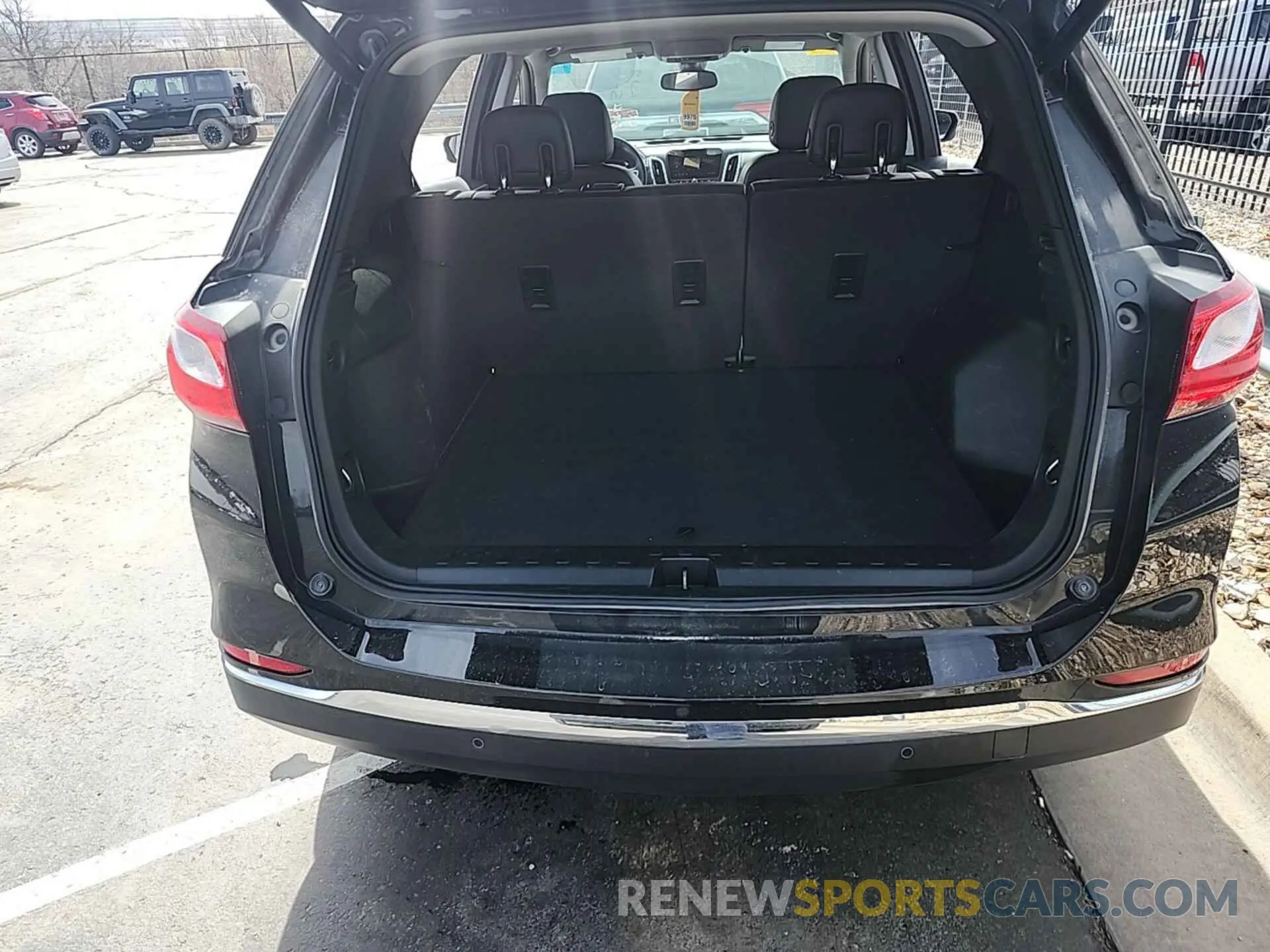 3 fotografías del automóvil dañado 2GNAXXEVXL6215532 CHEVROLET EQUINOX 2020