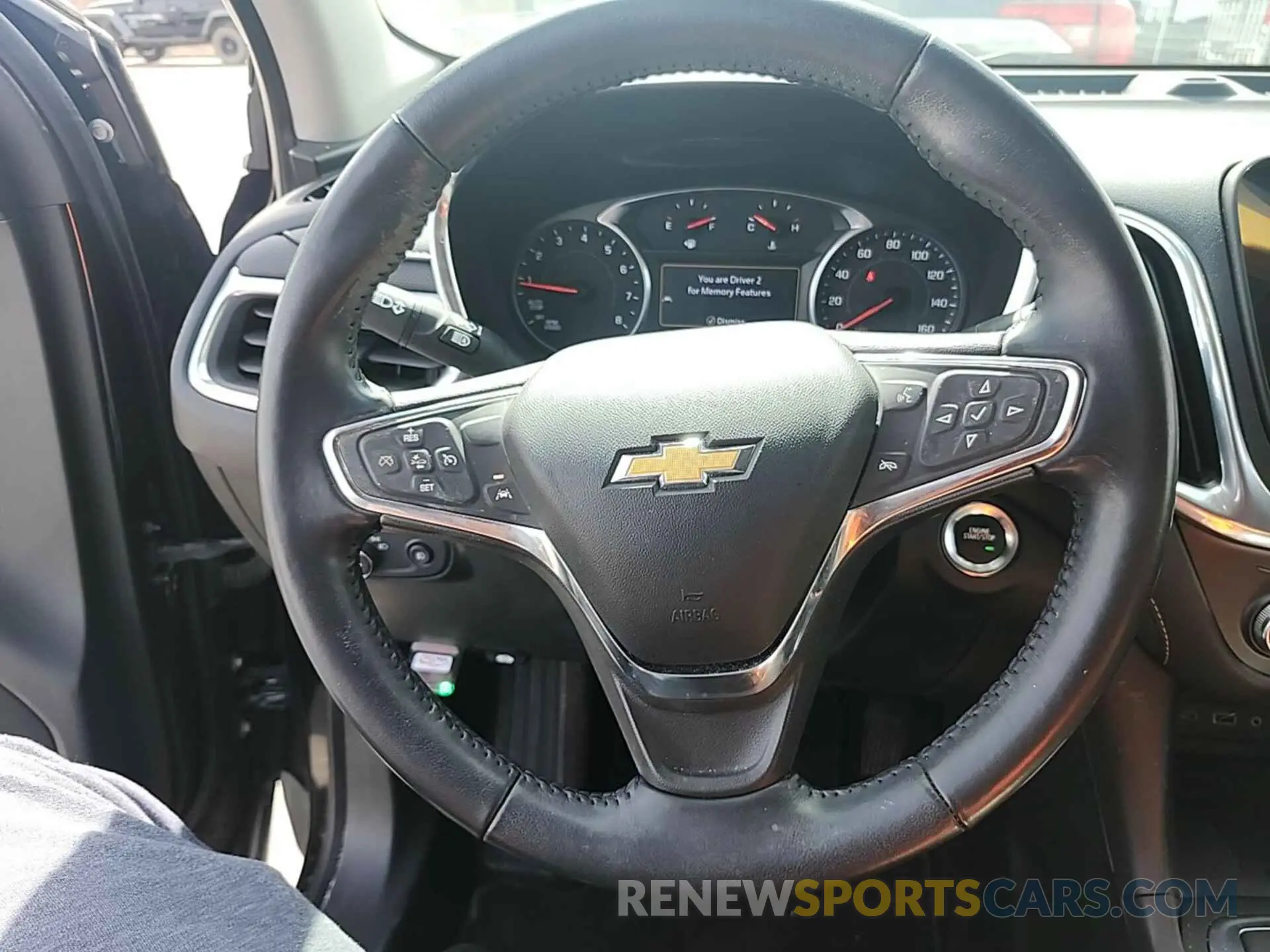 33 fotografías del automóvil dañado 2GNAXXEVXL6215532 CHEVROLET EQUINOX 2020