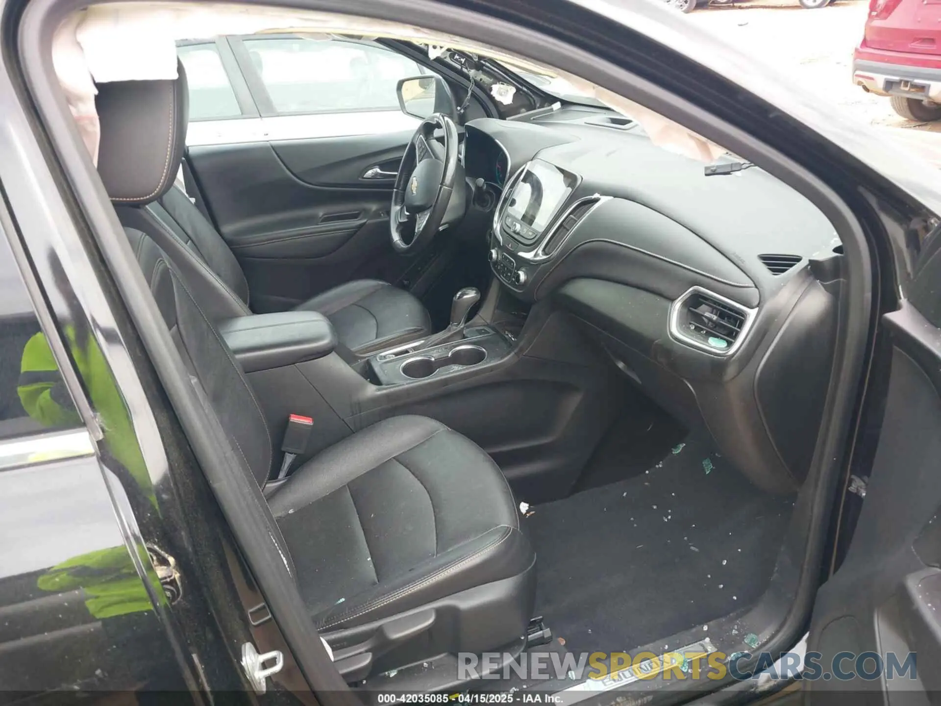 5 fotografías del automóvil dañado 2GNAXXEVXL6233514 CHEVROLET EQUINOX 2020
