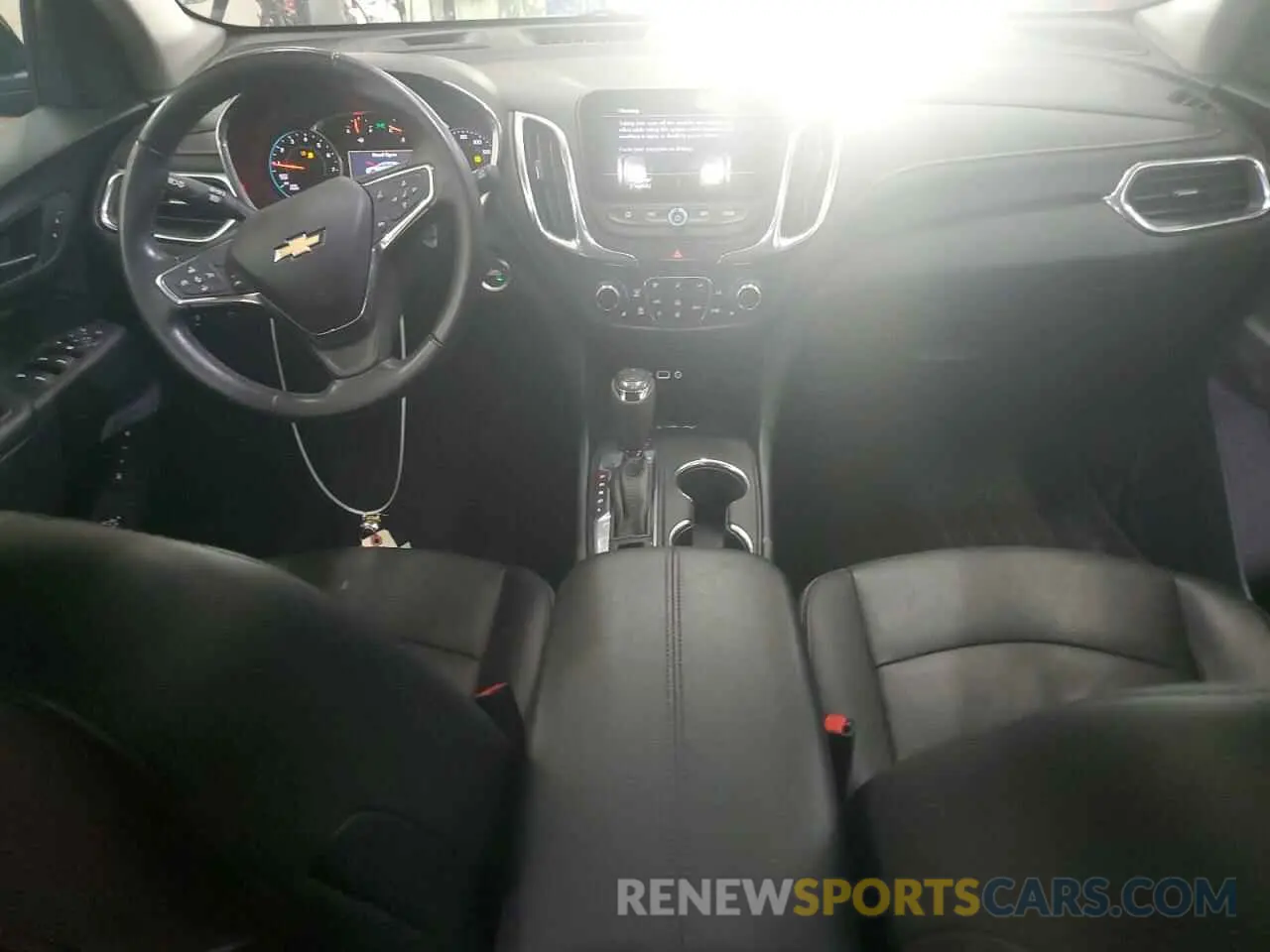 8 fotografías del automóvil dañado 2GNAXYEX5L6225960 CHEVROLET EQUINOX 2020