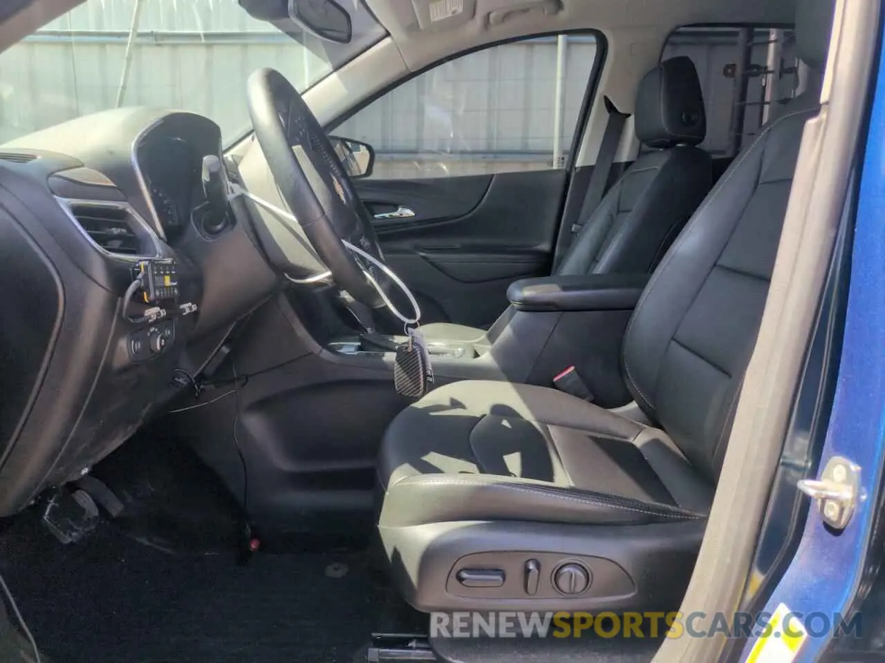 7 fotografías del automóvil dañado 2GNAXYEX5L6275953 CHEVROLET EQUINOX 2020