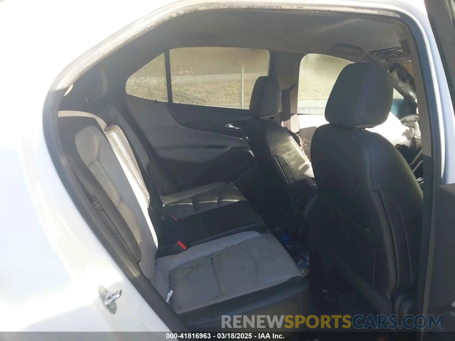 8 fotografías del automóvil dañado 2GNAXYEX7L6157497 CHEVROLET EQUINOX 2020