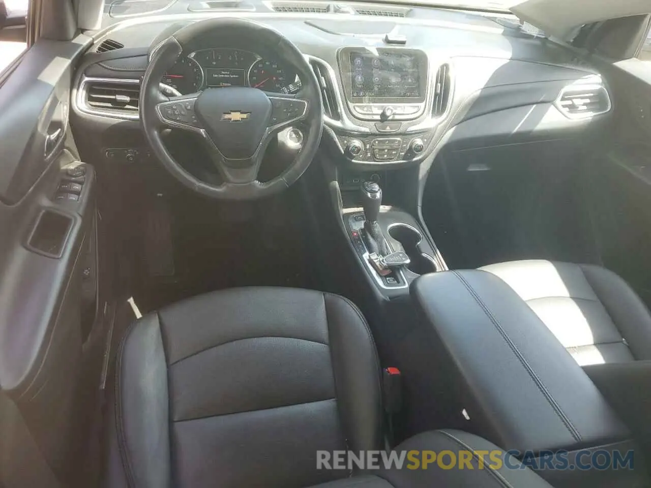 8 fotografías del automóvil dañado 2GNAXYEX9L6266589 CHEVROLET EQUINOX 2020