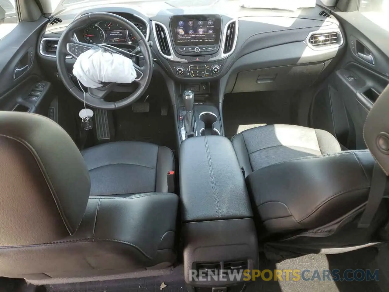 8 fotografías del automóvil dañado 2GNAXYEXXL6135722 CHEVROLET EQUINOX 2020