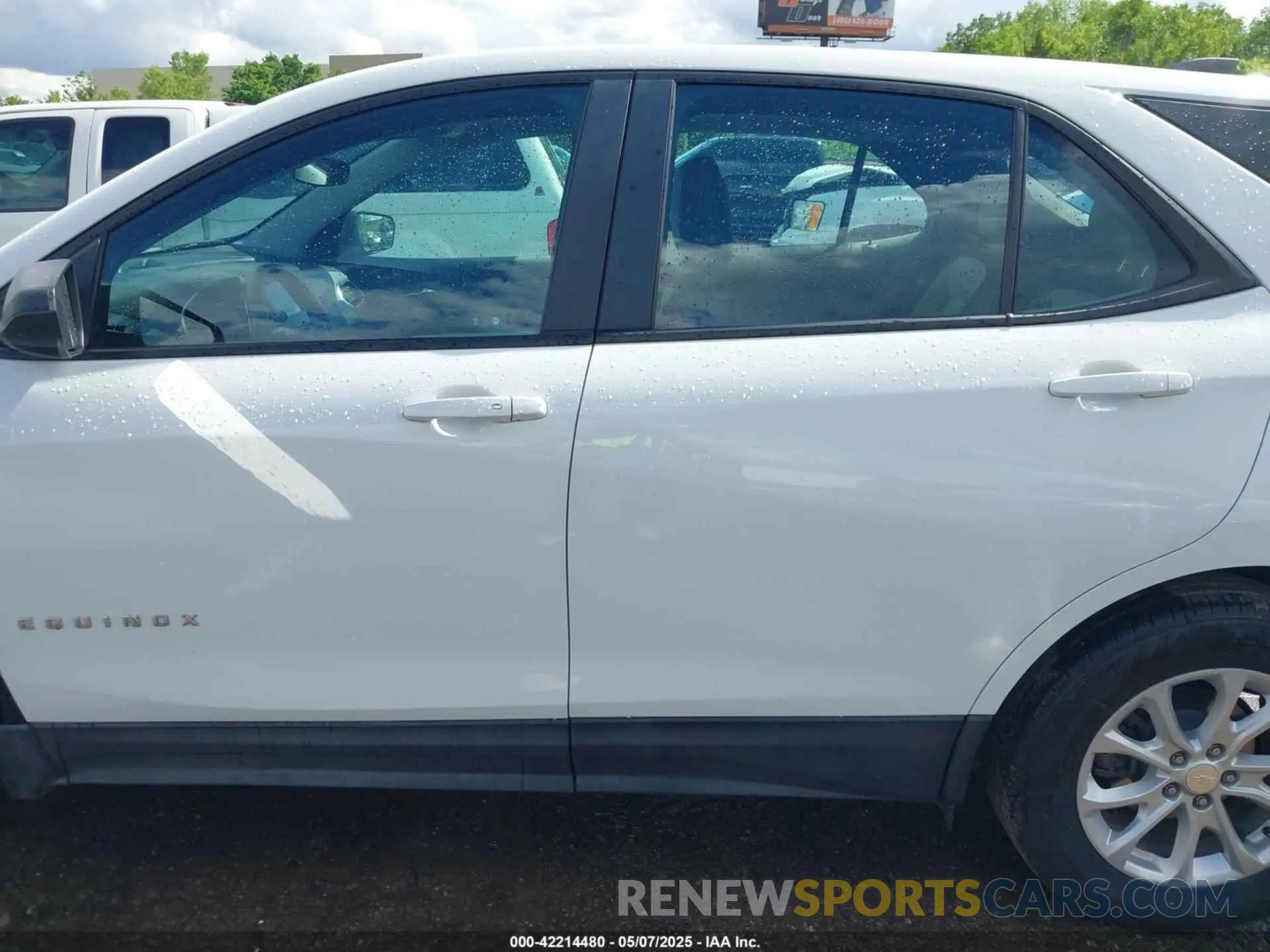 15 fotografías del automóvil dañado 3GNAXFEV0LS654136 CHEVROLET EQUINOX 2020