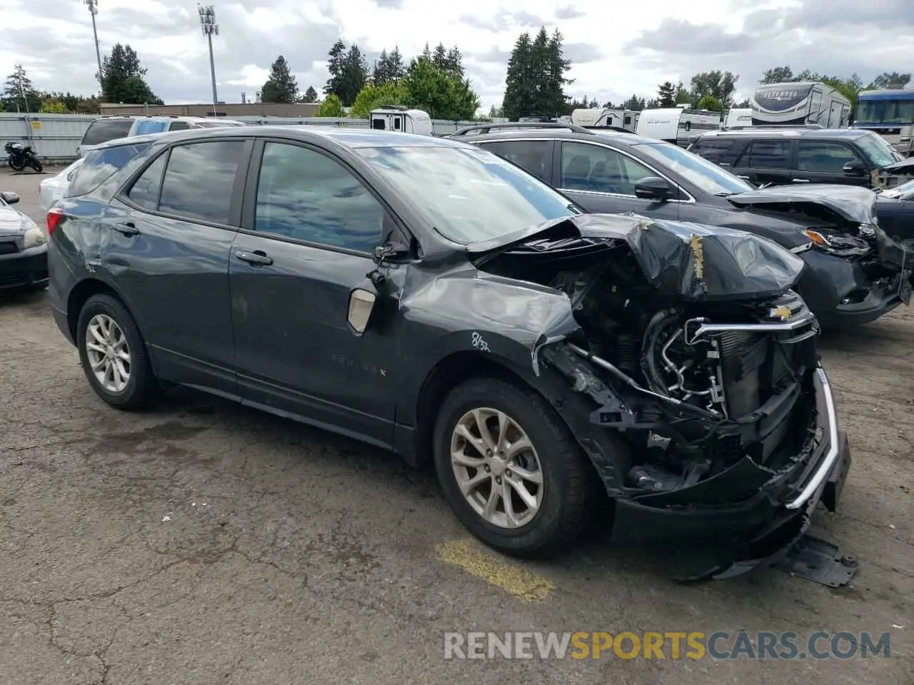 4 fotografías del automóvil dañado 3GNAXHEV0LS560673 CHEVROLET EQUINOX 2020
