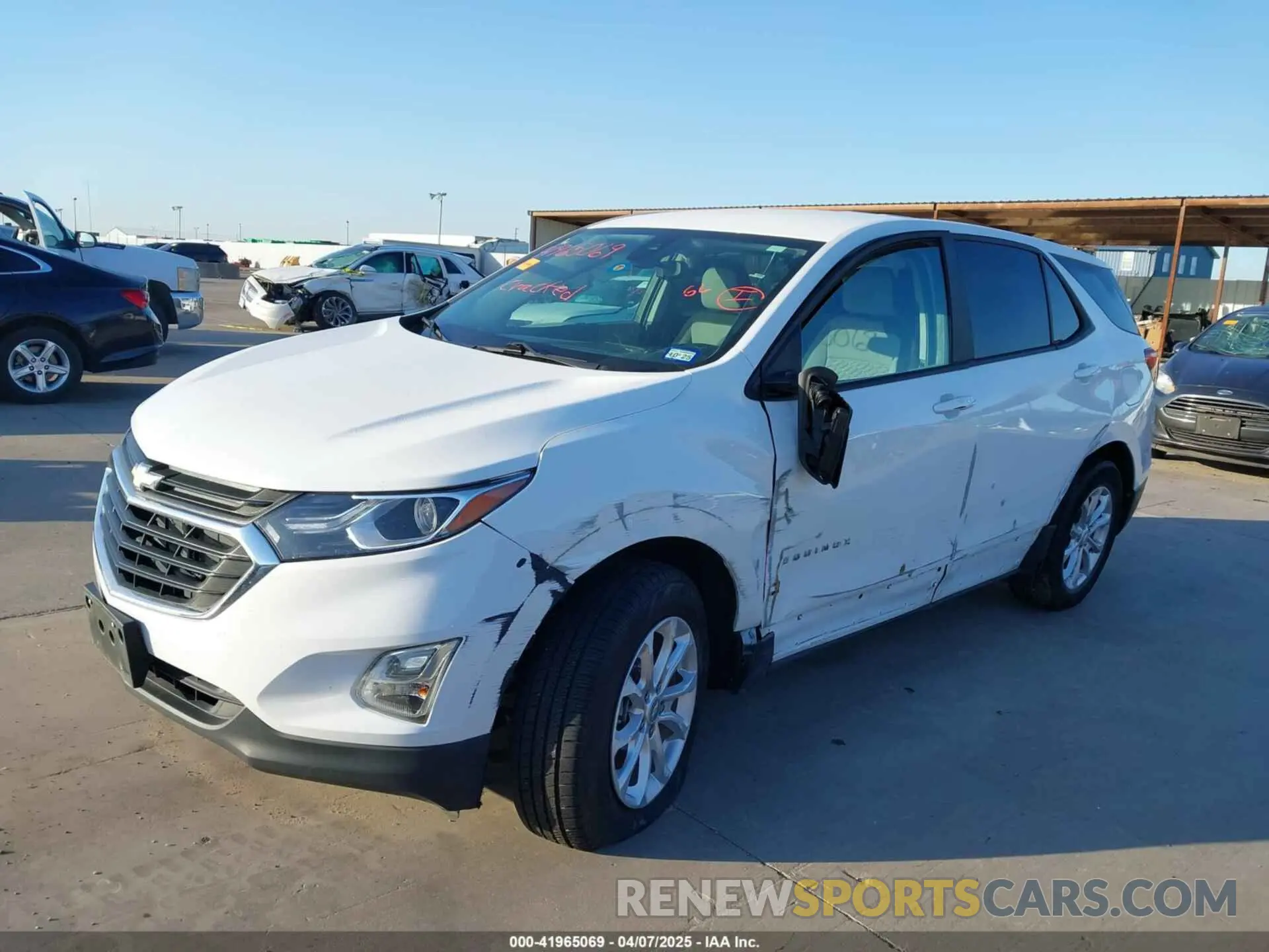 2 fotografías del automóvil dañado 3GNAXHEV0LS703895 CHEVROLET EQUINOX 2020