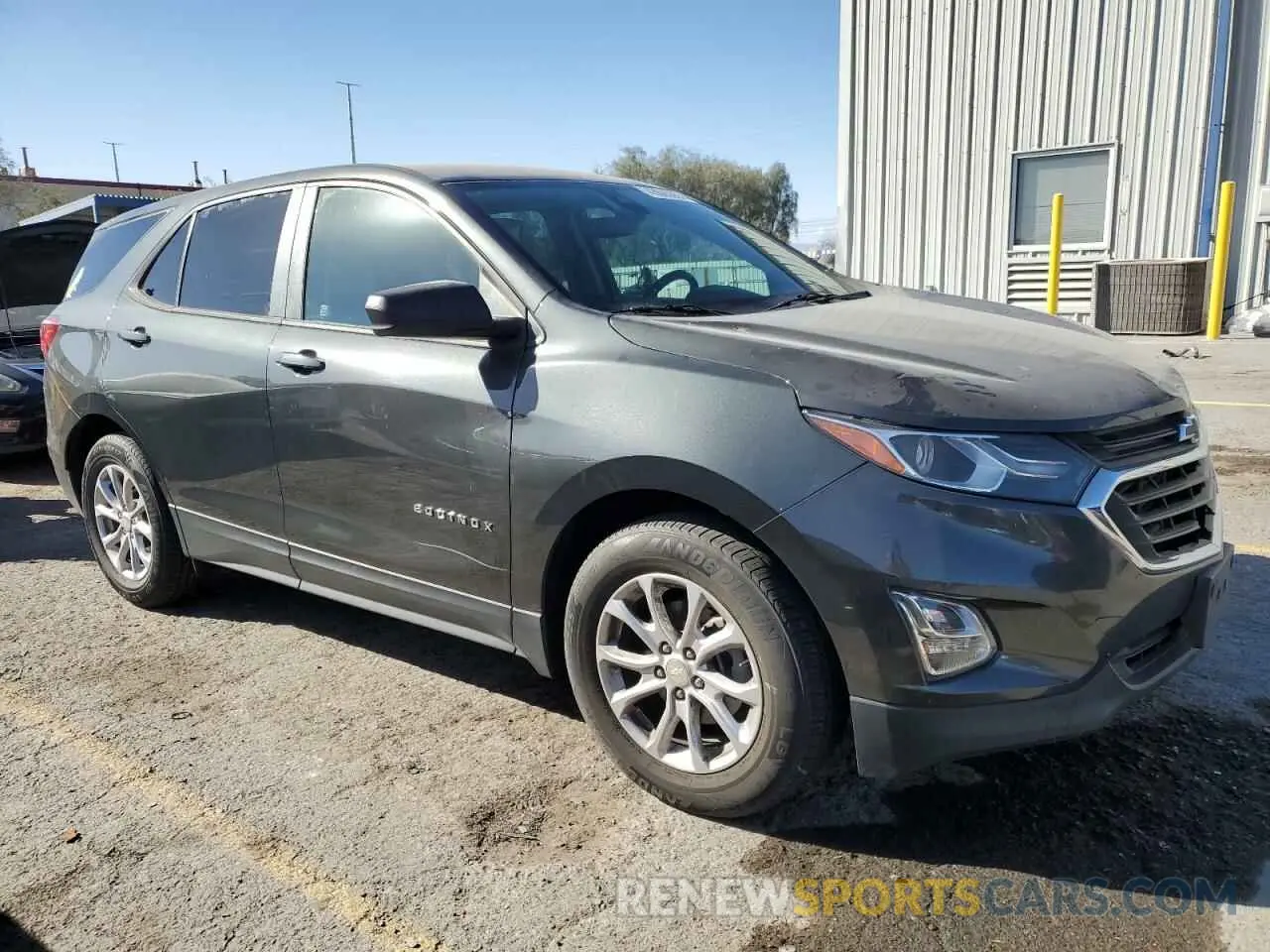 4 fotografías del automóvil dañado 3GNAXHEV2LS506243 CHEVROLET EQUINOX 2020