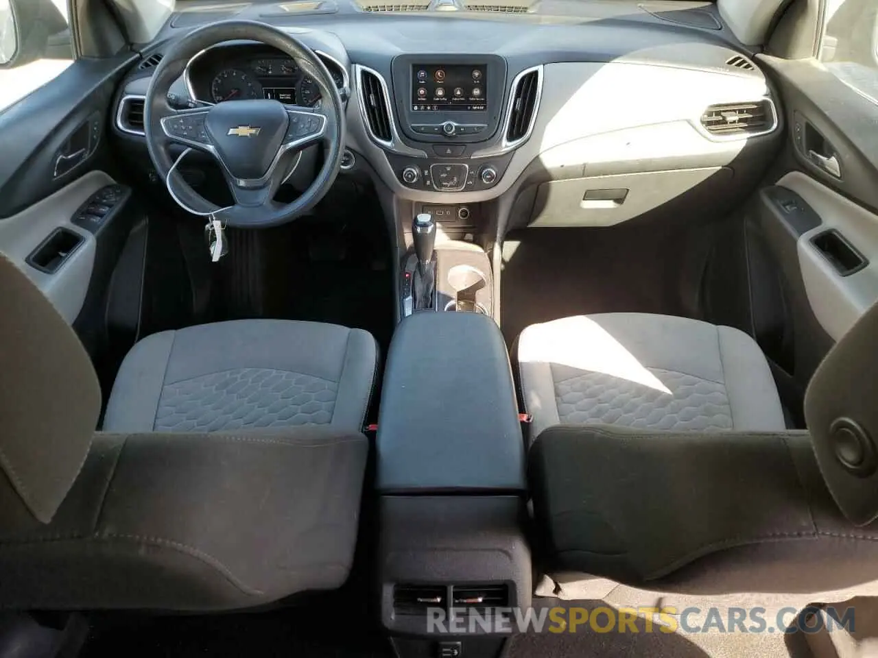8 fotografías del automóvil dañado 3GNAXHEV2LS506243 CHEVROLET EQUINOX 2020
