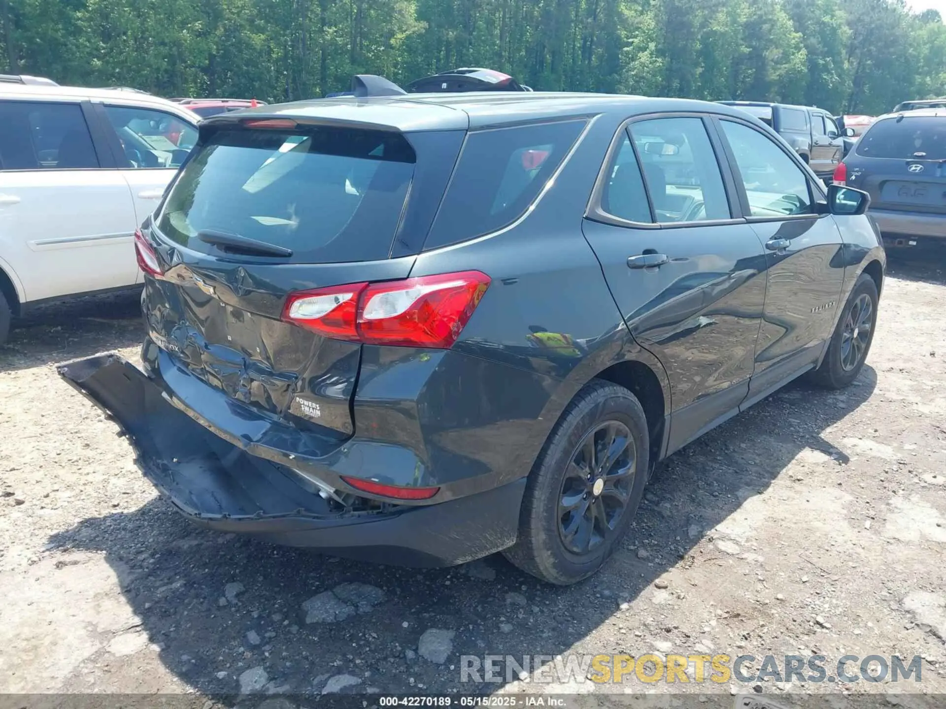 4 fotografías del automóvil dañado 3GNAXHEV2LS526900 CHEVROLET EQUINOX 2020