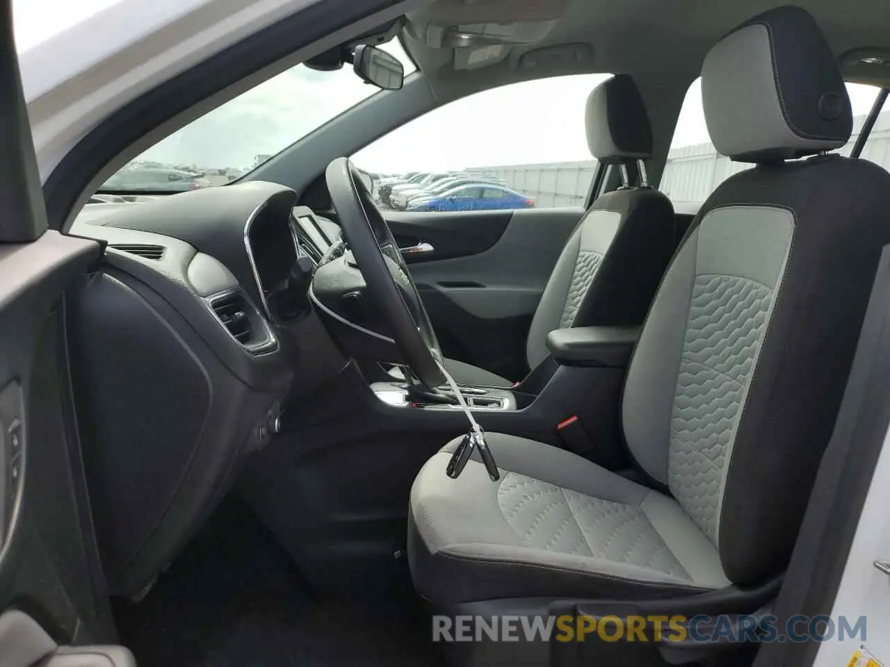 7 fotografías del automóvil dañado 3GNAXHEV2LS635390 CHEVROLET EQUINOX 2020