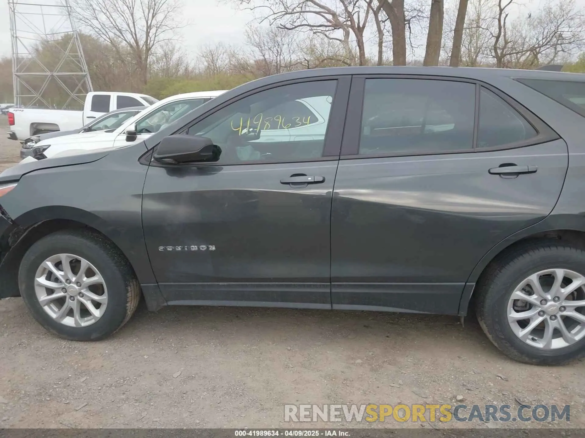 13 fotografías del automóvil dañado 3GNAXHEV2LS654862 CHEVROLET EQUINOX 2020
