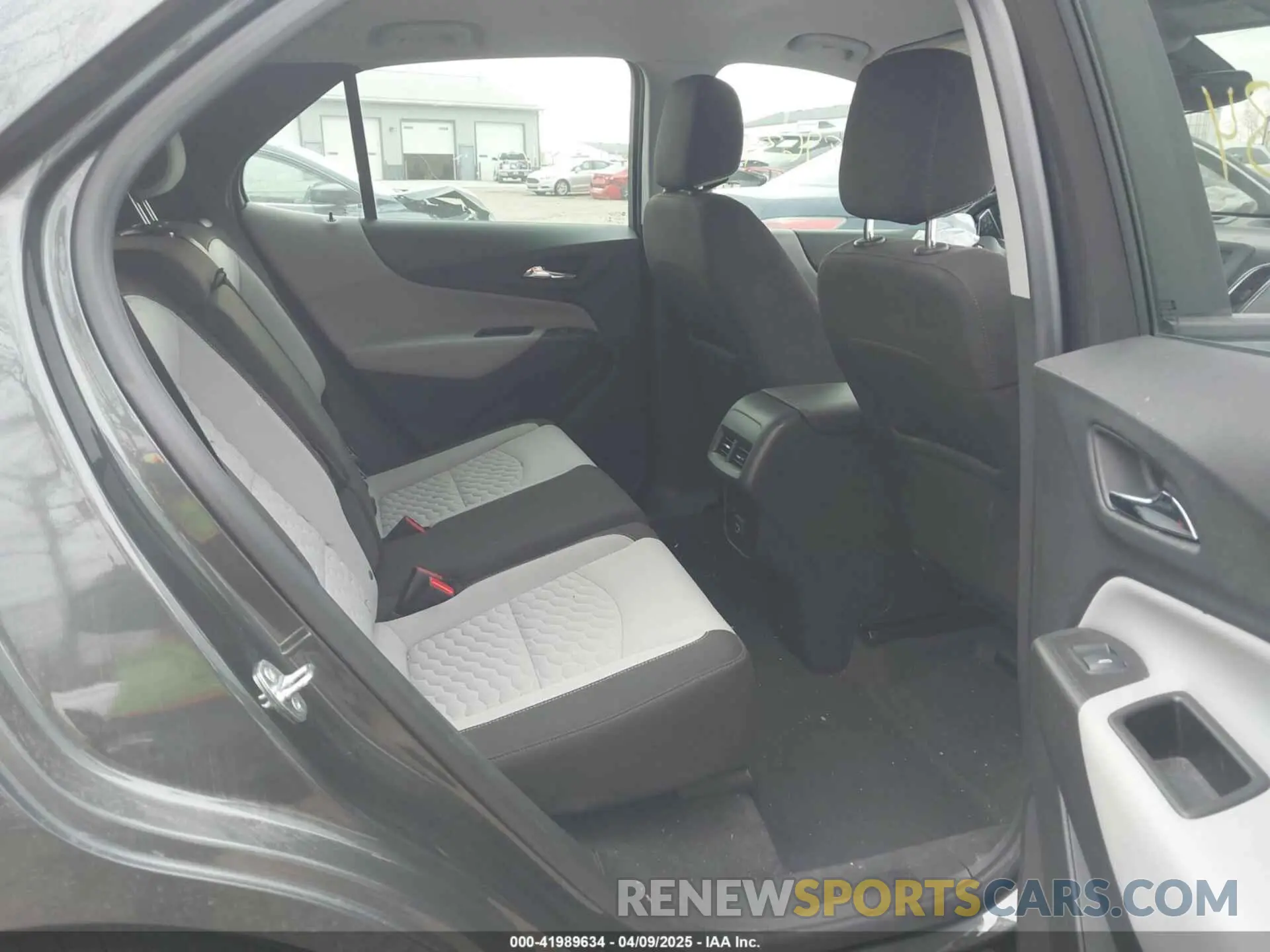 8 fotografías del automóvil dañado 3GNAXHEV2LS654862 CHEVROLET EQUINOX 2020