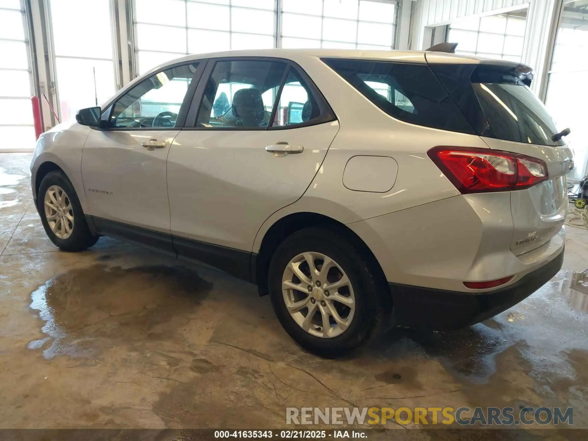 3 fotografías del automóvil dañado 3GNAXHEV2LS697744 CHEVROLET EQUINOX 2020