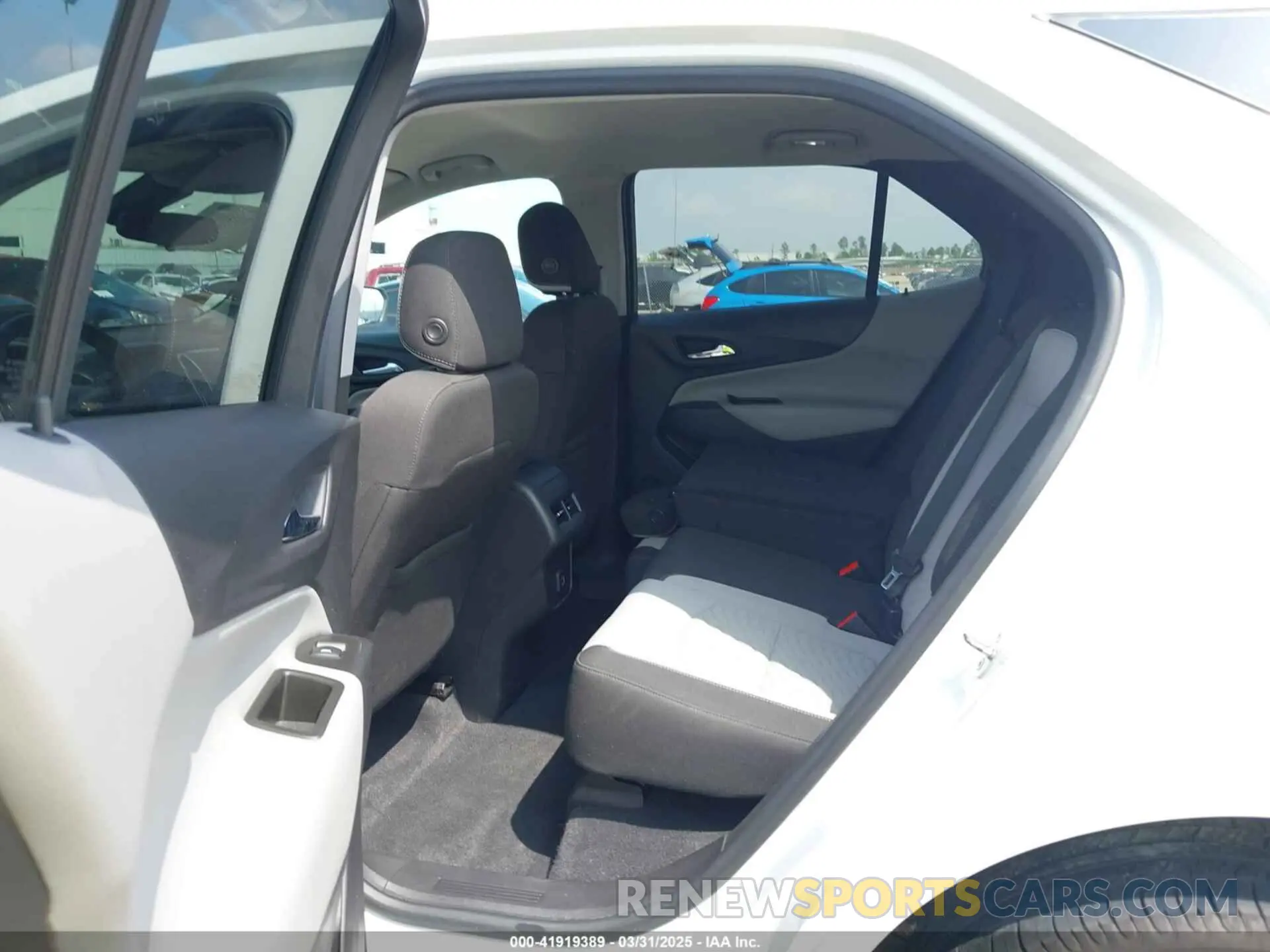 8 fotografías del automóvil dañado 3GNAXHEV2LS704031 CHEVROLET EQUINOX 2020