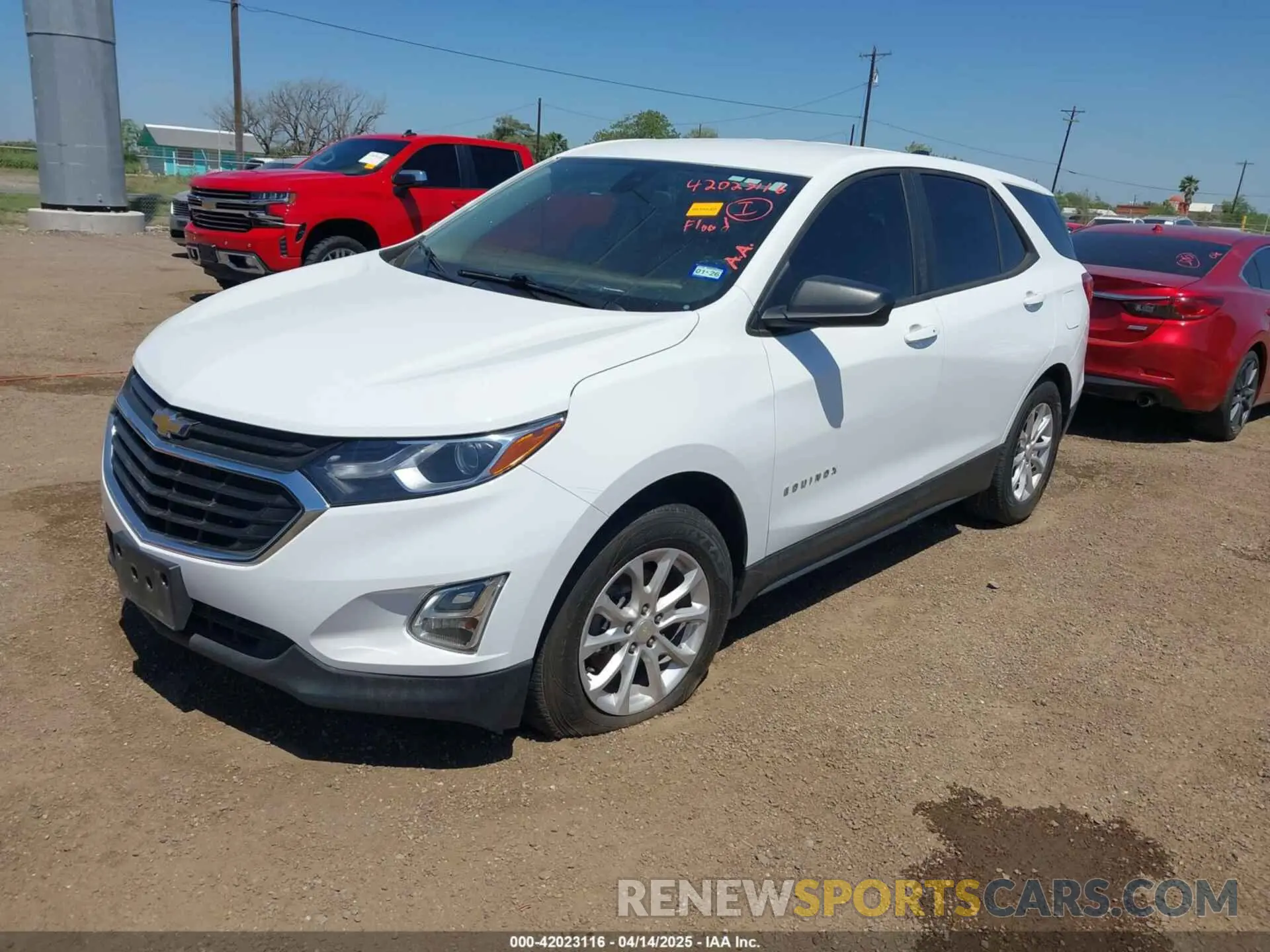 2 fotografías del automóvil dañado 3GNAXHEV2LS706023 CHEVROLET EQUINOX 2020