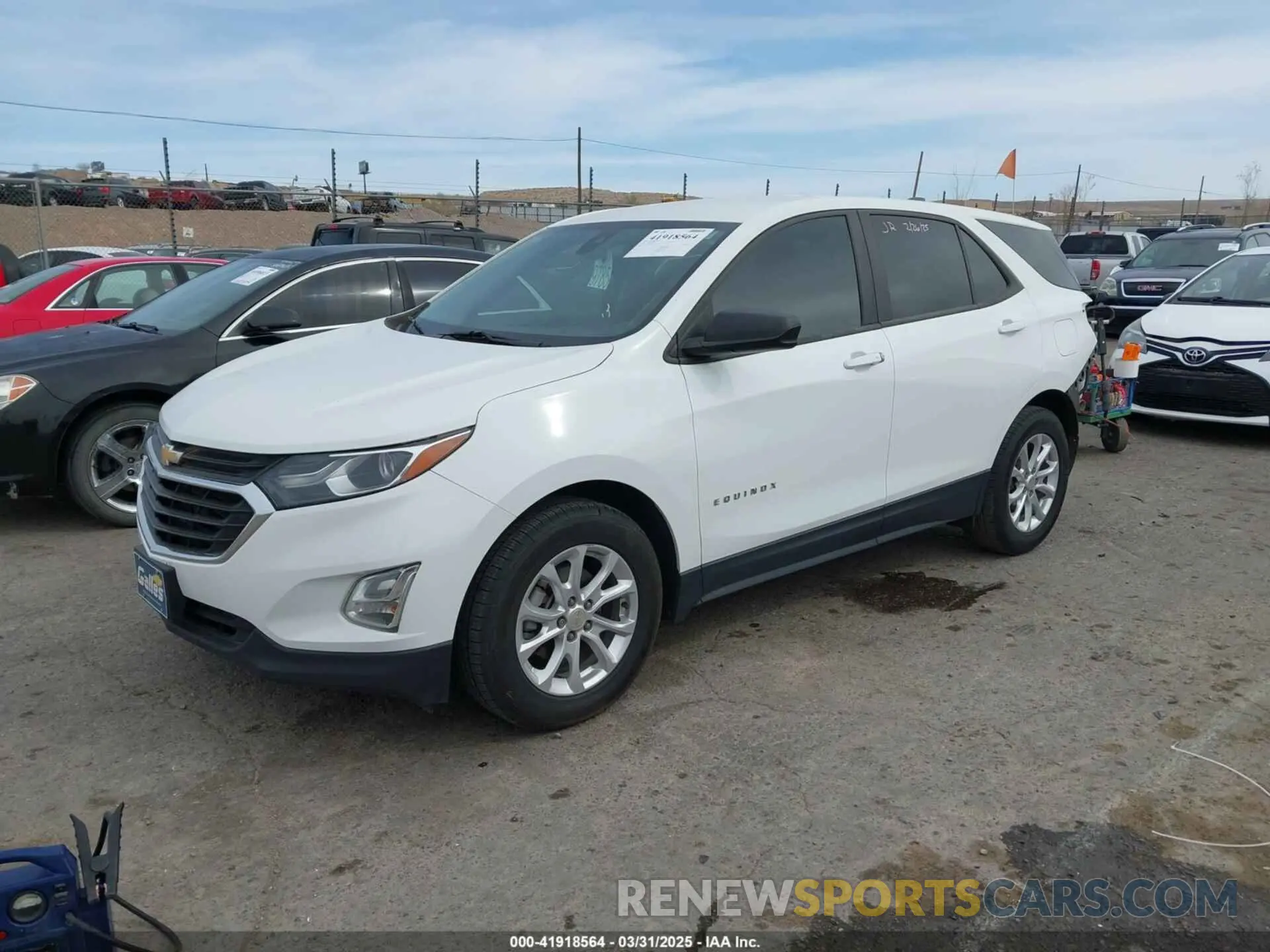 2 fotografías del automóvil dañado 3GNAXHEV2LS727230 CHEVROLET EQUINOX 2020