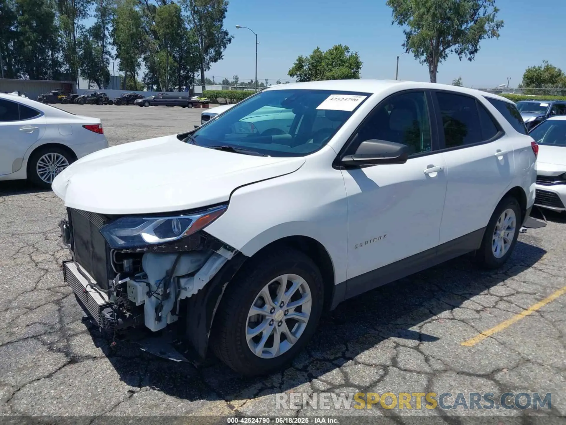 2 fotografías del automóvil dañado 3GNAXHEV2LS737126 CHEVROLET EQUINOX 2020