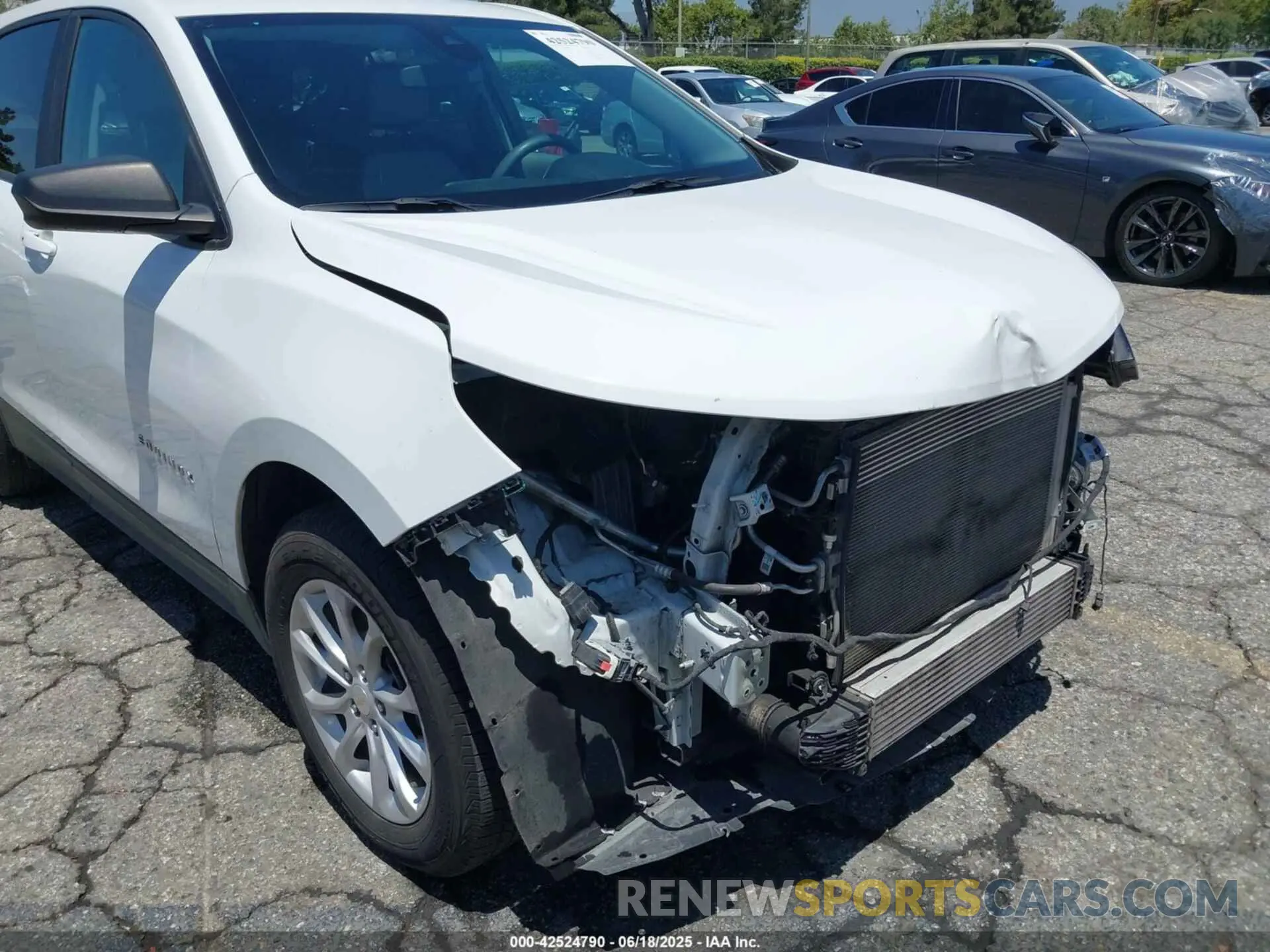 6 fotografías del automóvil dañado 3GNAXHEV2LS737126 CHEVROLET EQUINOX 2020