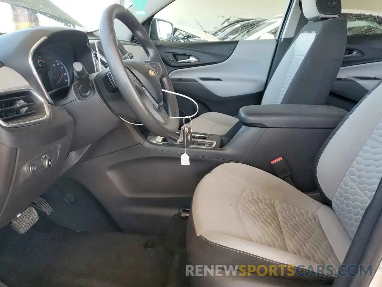 7 fotografías del automóvil dañado 3GNAXHEV3LS672545 CHEVROLET EQUINOX 2020