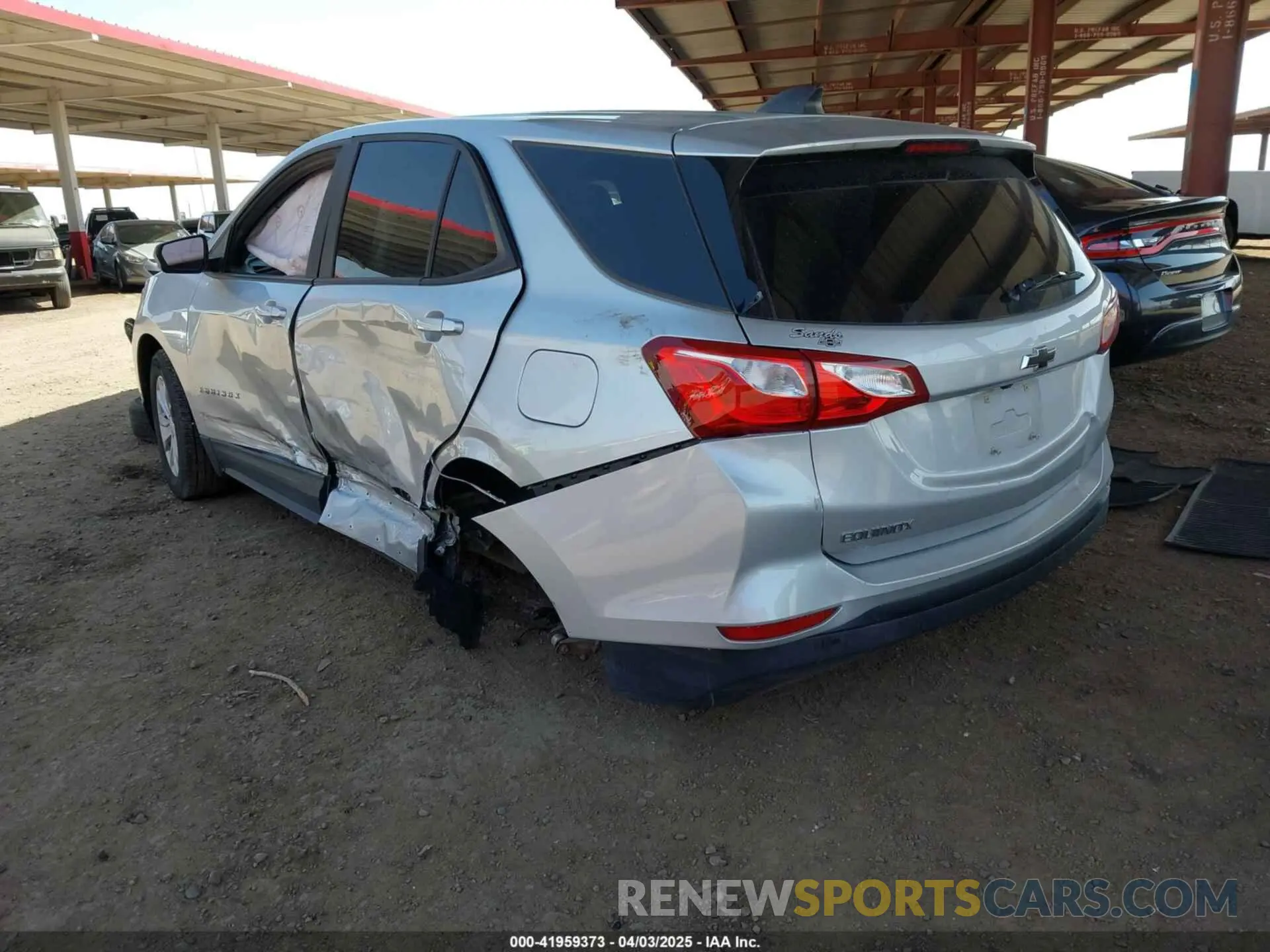 3 fotografías del automóvil dañado 3GNAXHEV3LS682881 CHEVROLET EQUINOX 2020
