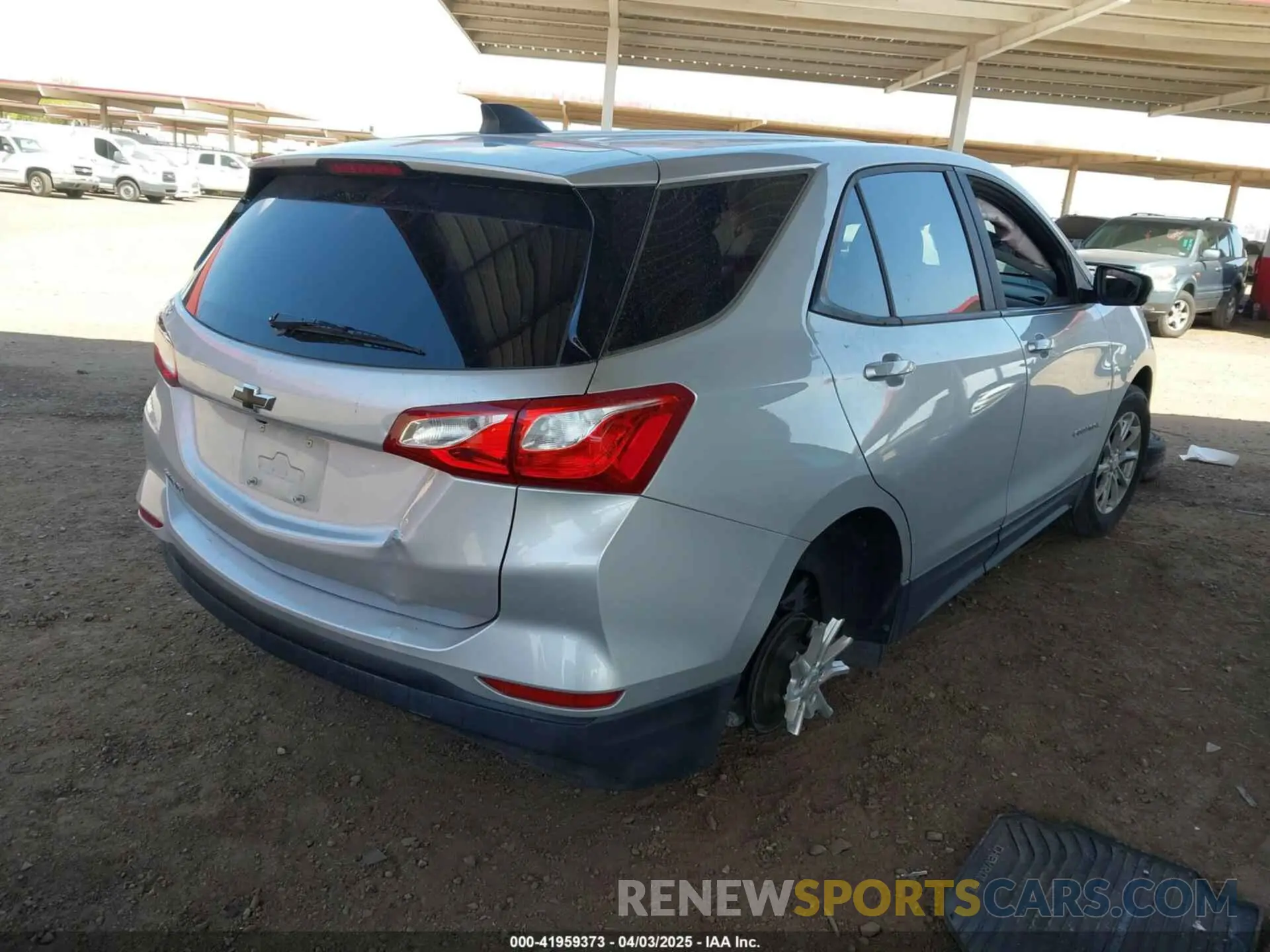 4 fotografías del automóvil dañado 3GNAXHEV3LS682881 CHEVROLET EQUINOX 2020