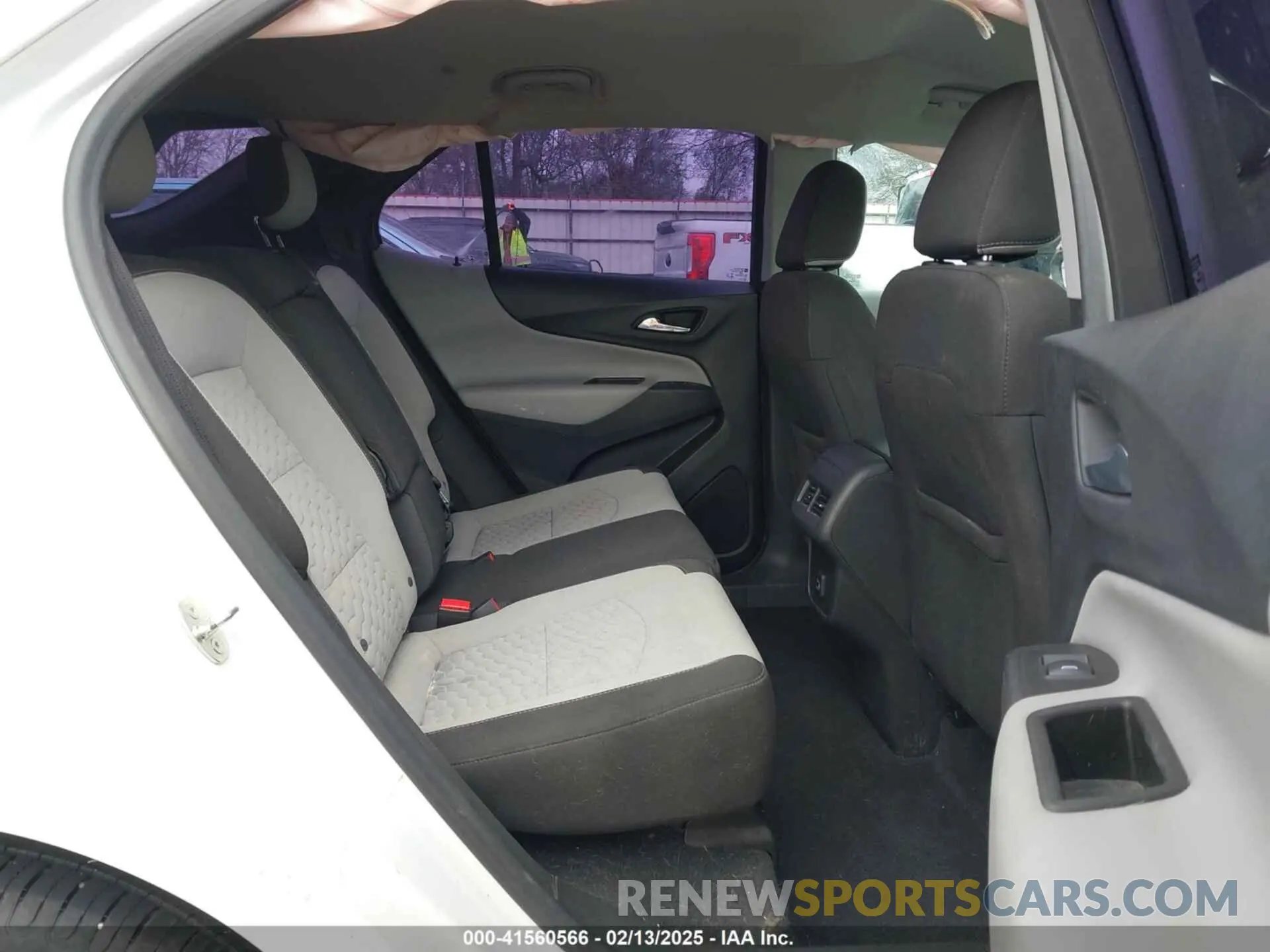 8 fotografías del automóvil dañado 3GNAXHEV3LS716138 CHEVROLET EQUINOX 2020