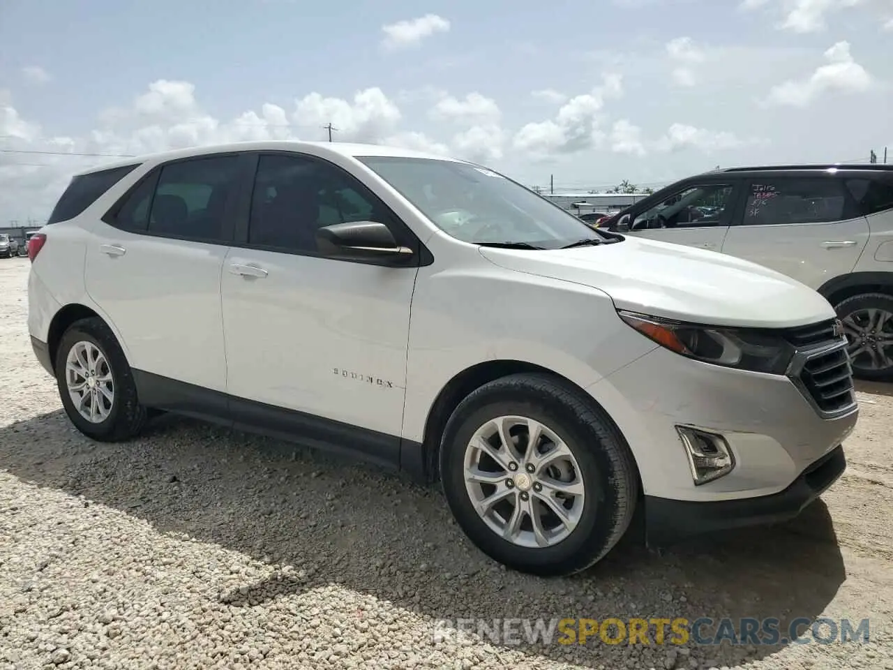 4 fotografías del automóvil dañado 3GNAXHEV4LS617361 CHEVROLET EQUINOX 2020