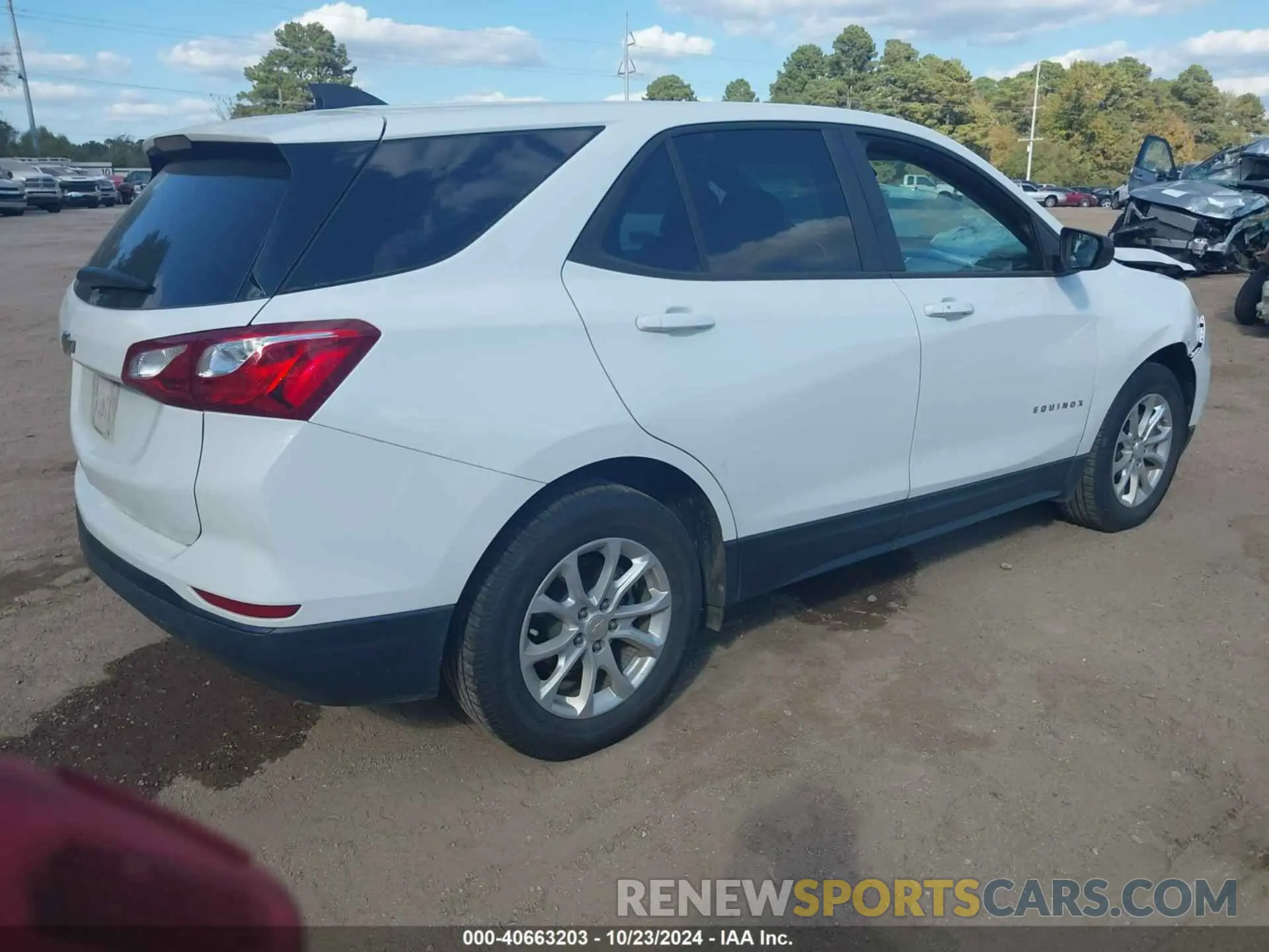 4 fotografías del automóvil dañado 3GNAXHEV4LS671601 CHEVROLET EQUINOX 2020