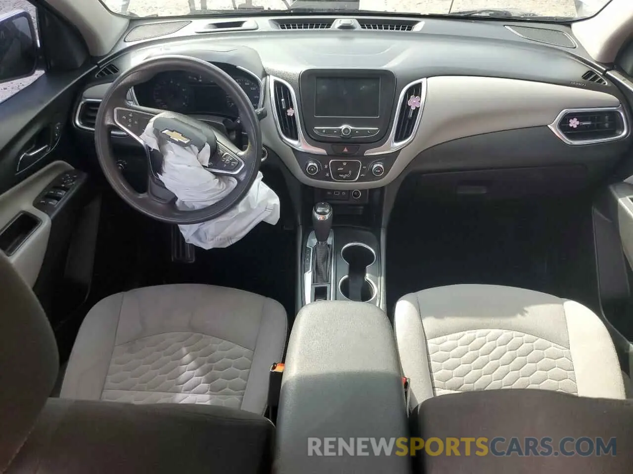 8 fotografías del automóvil dañado 3GNAXHEV4LS737323 CHEVROLET EQUINOX 2020