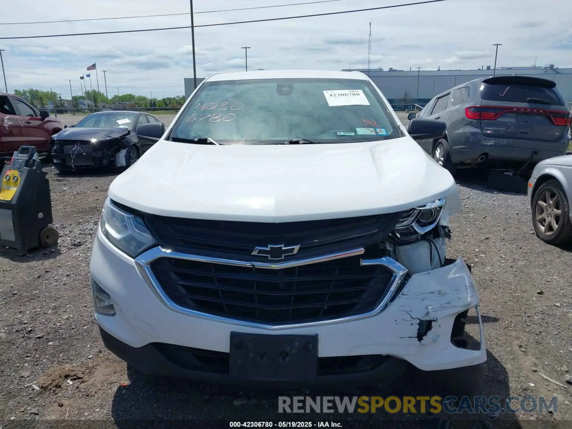 12 fotografías del automóvil dañado 3GNAXHEV5LS515051 CHEVROLET EQUINOX 2020