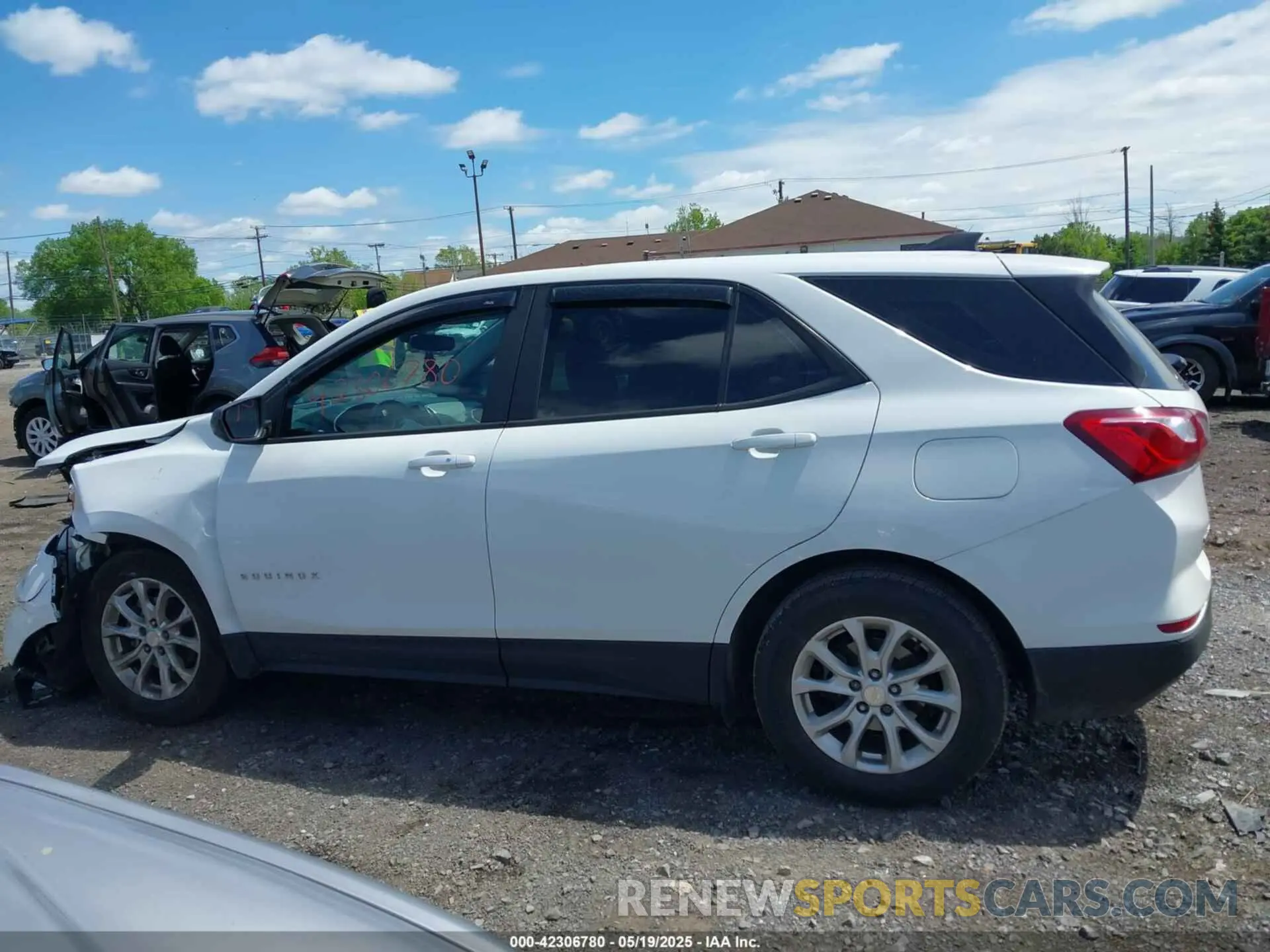 14 fotografías del automóvil dañado 3GNAXHEV5LS515051 CHEVROLET EQUINOX 2020