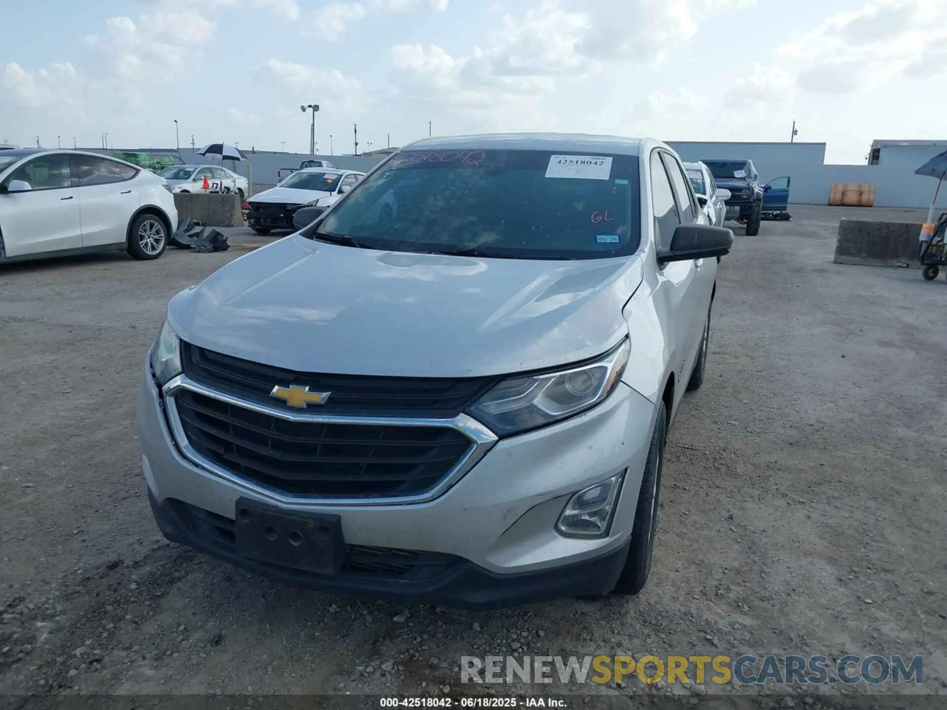 6 fotografías del automóvil dañado 3GNAXHEV7LS613577 CHEVROLET EQUINOX 2020