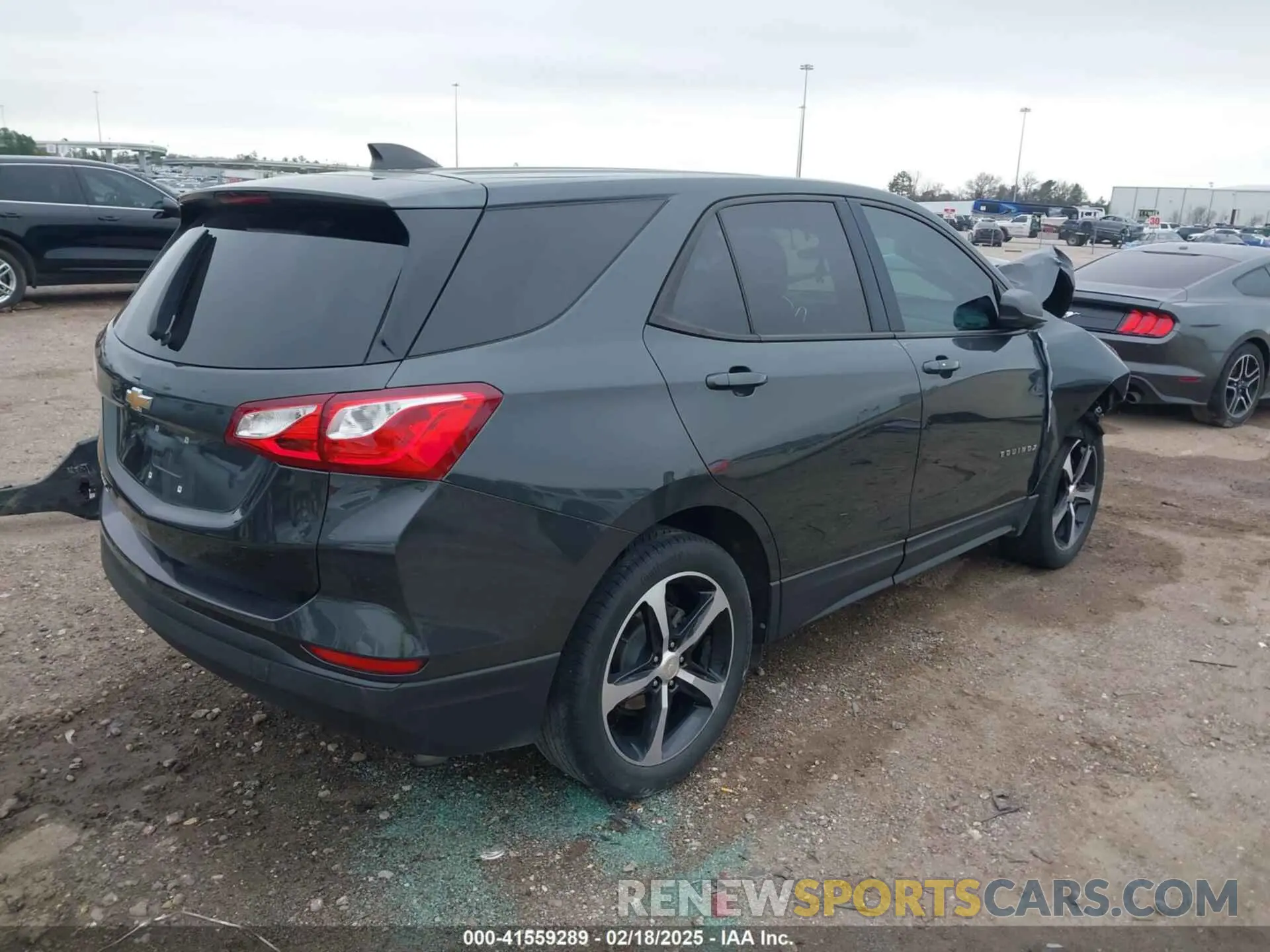 4 fotografías del automóvil dañado 3GNAXHEV7LS614583 CHEVROLET EQUINOX 2020
