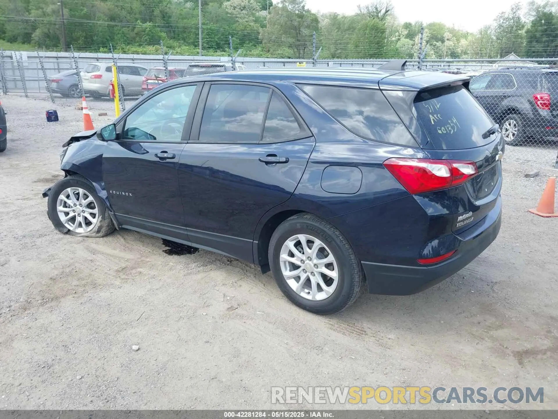 3 fotografías del automóvil dañado 3GNAXHEV7LS661354 CHEVROLET EQUINOX 2020