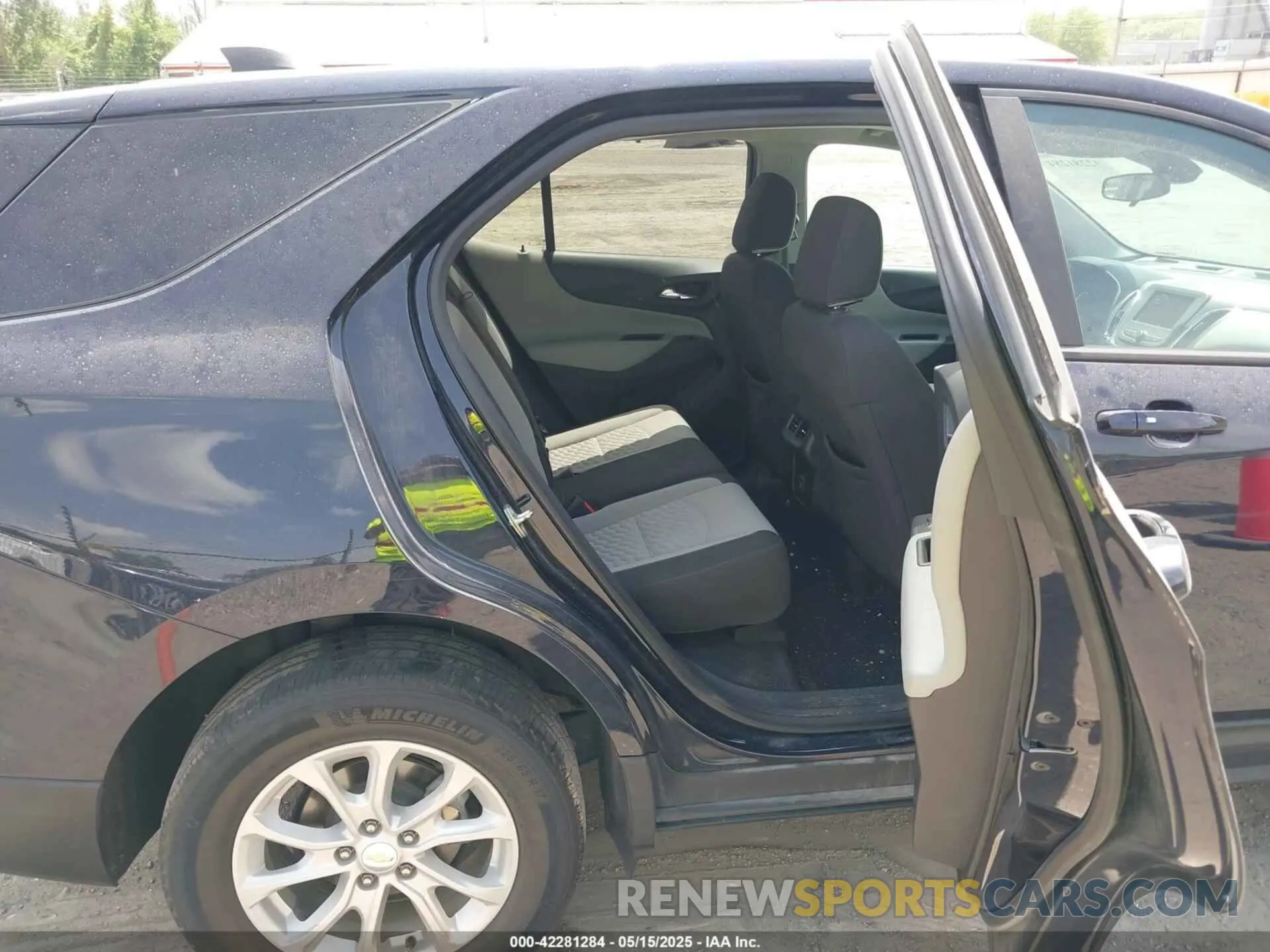 8 fotografías del automóvil dañado 3GNAXHEV7LS661354 CHEVROLET EQUINOX 2020
